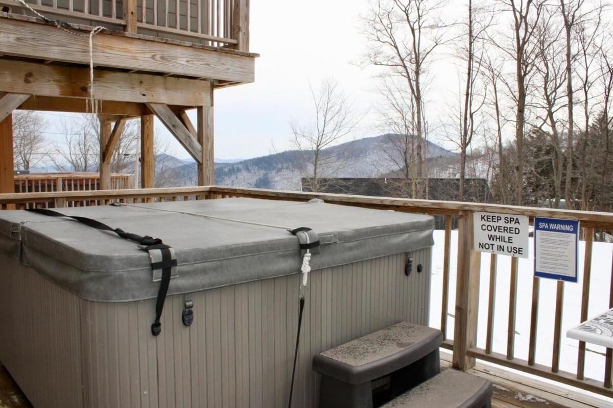 Trailside Village #5 - Slopeside 1BR with Hot Tub and Sauna, Ski In Ski Out on Great Eastern Trail
