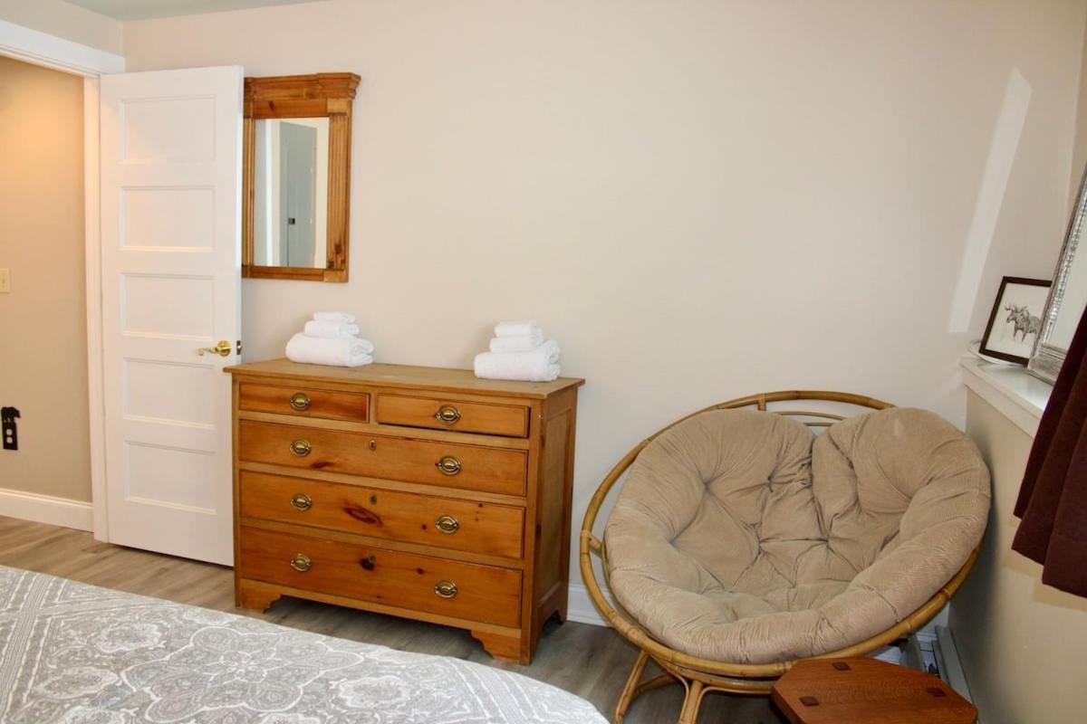 Trailside Village #5 - Slopeside 1BR with Hot Tub and Sauna, Ski In Ski Out on Great Eastern Trail
