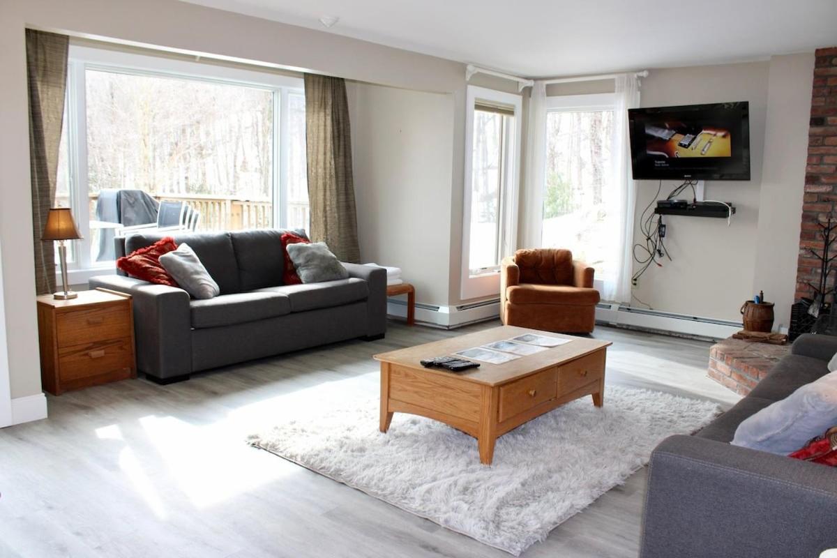 Trailside Village #5 - Slopeside 1BR with Hot Tub and Sauna, Ski In Ski Out on Great Eastern Trail