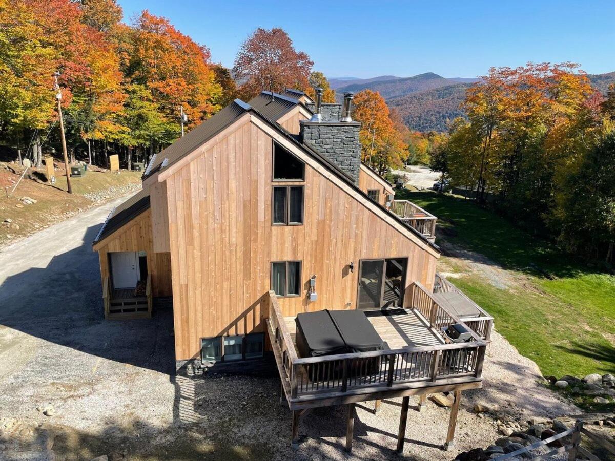 Trailside Village #7 - Slopeside 1BR with Hot Tub, Sauna and BBQ, Ski In Ski Out