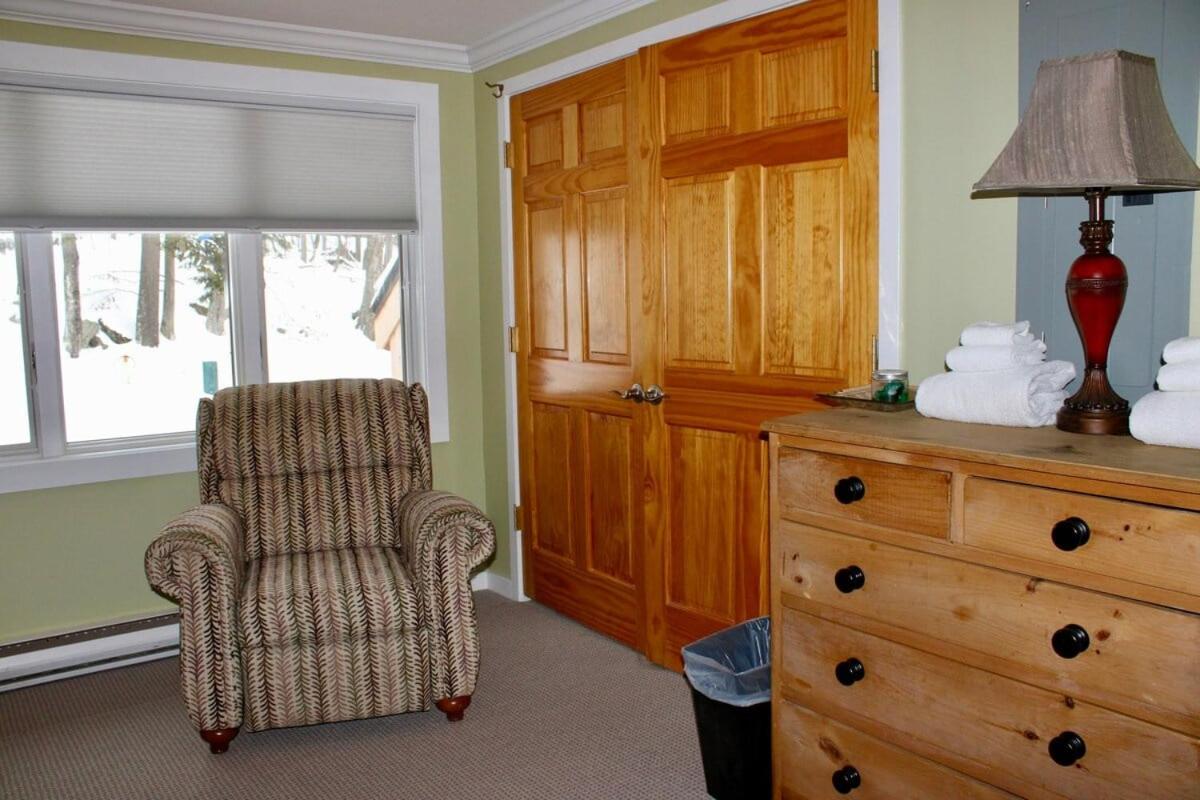 Trailside Village #8 - Slopeside 3BR with Hot Tub, Sauna, BBQ, Ski In Ski Out