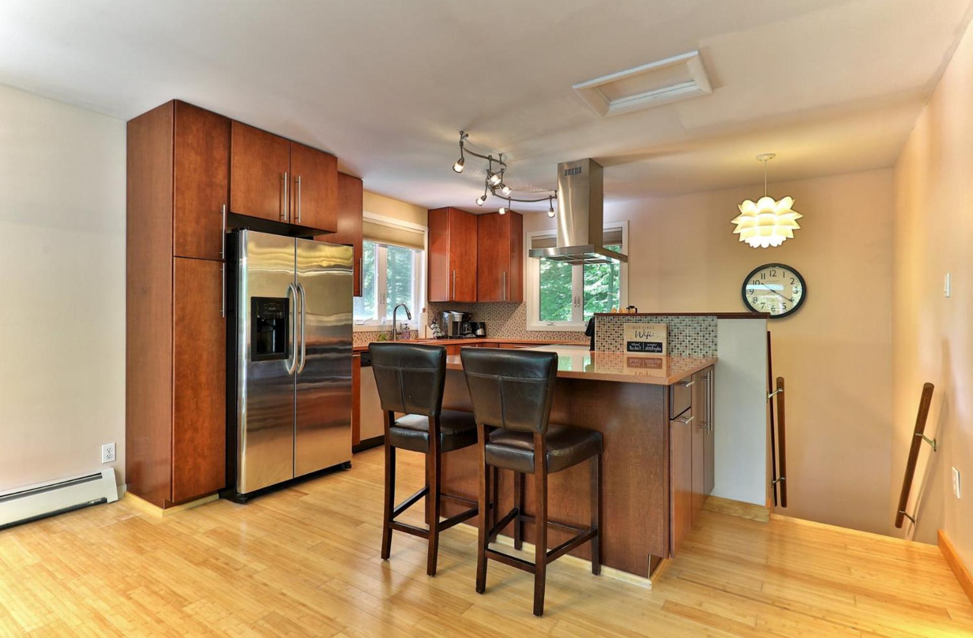 the SHACK - Three Bedroom Home Close to Ski Resort with Hot Tub