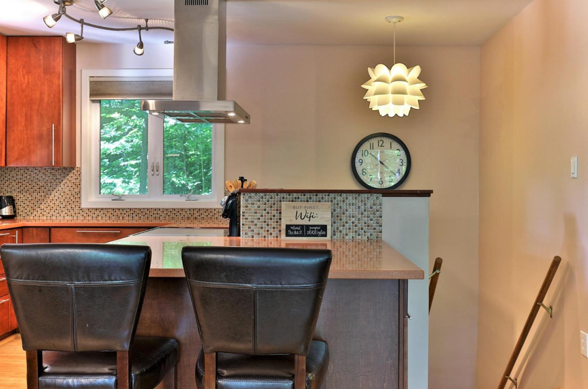 the SHACK - Three Bedroom Home Close to Ski Resort with Hot Tub