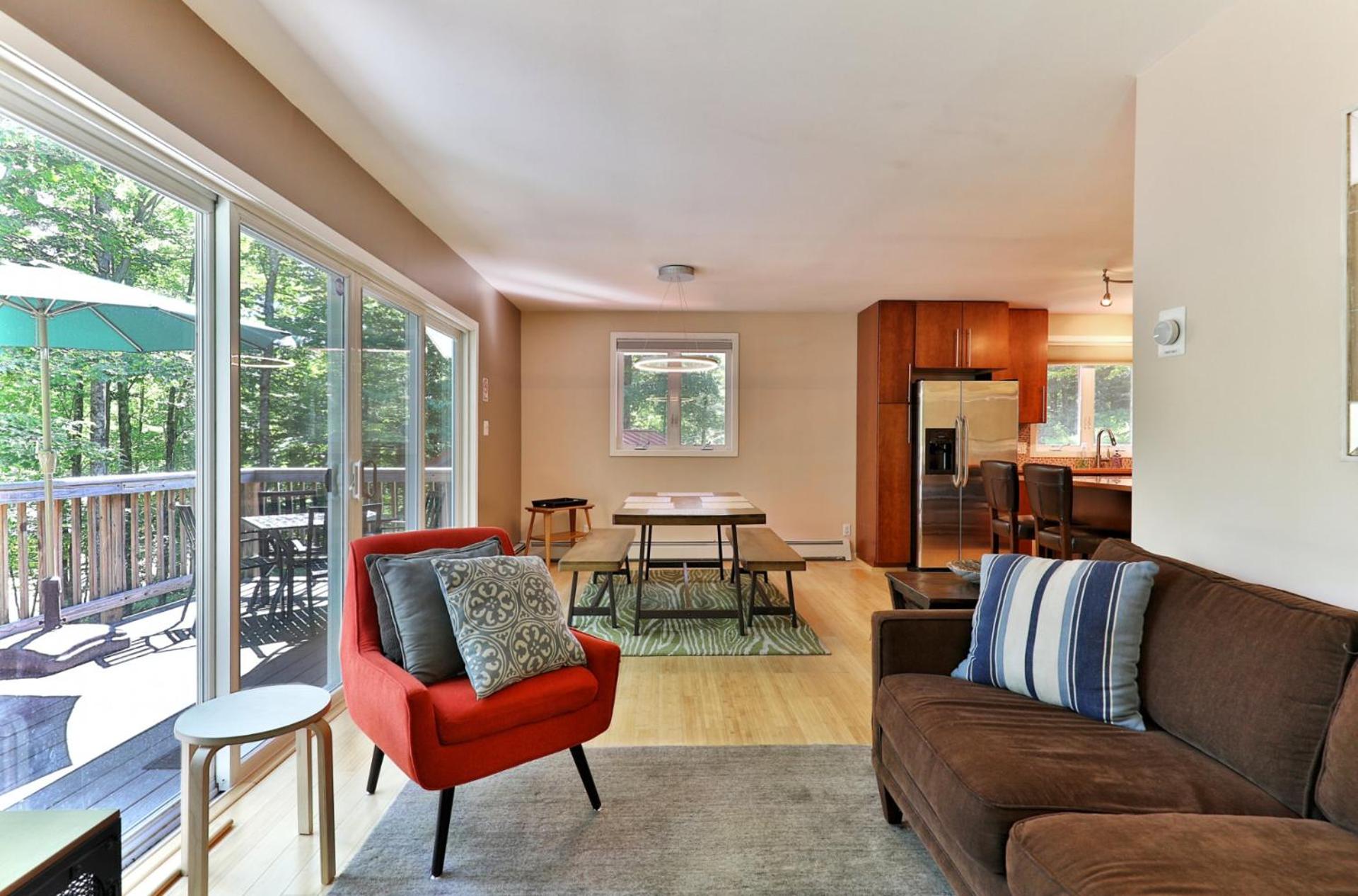 the SHACK - Three Bedroom Home Close to Ski Resort with Hot Tub