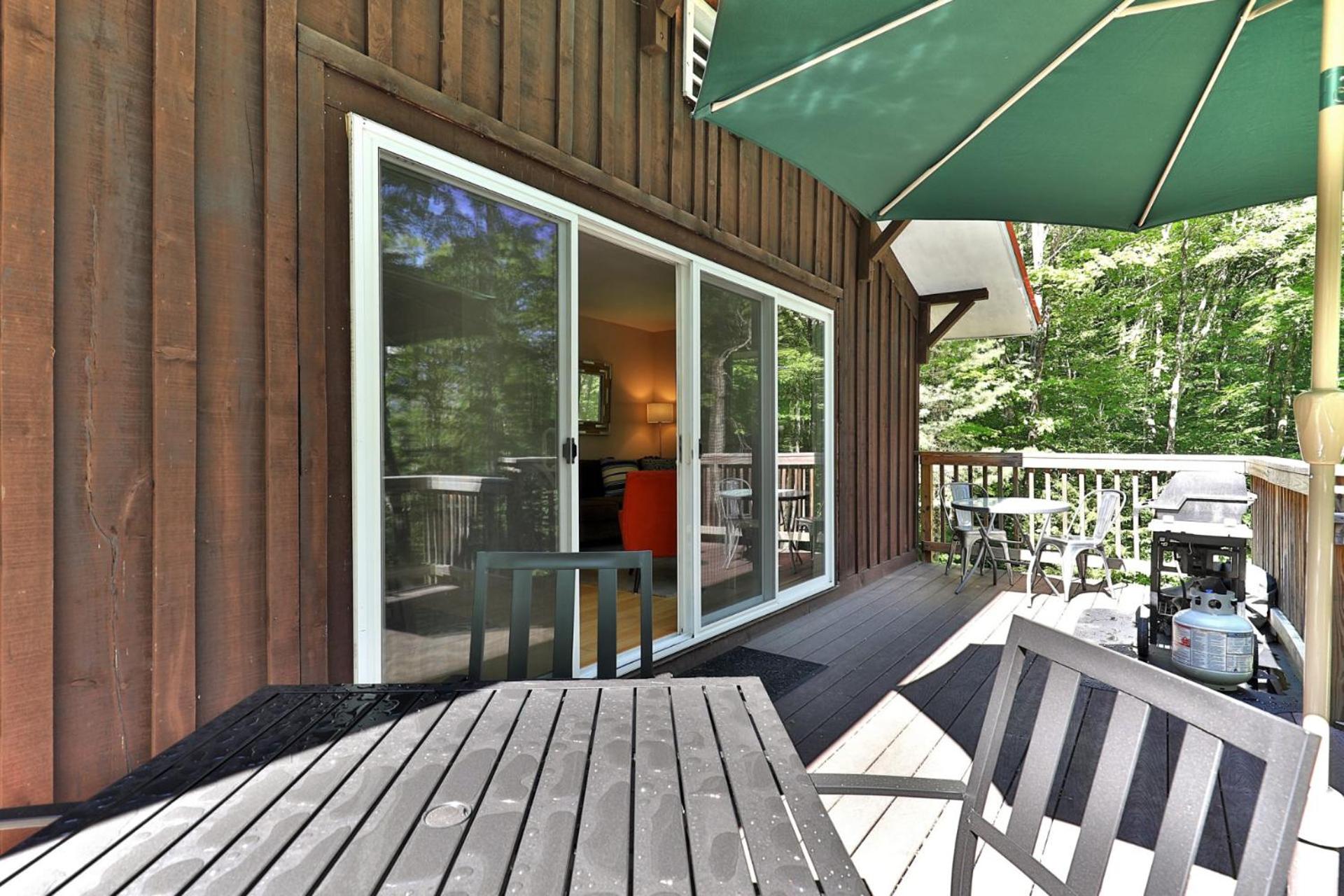 the SHACK - Three Bedroom Home Close to Ski Resort with Hot Tub