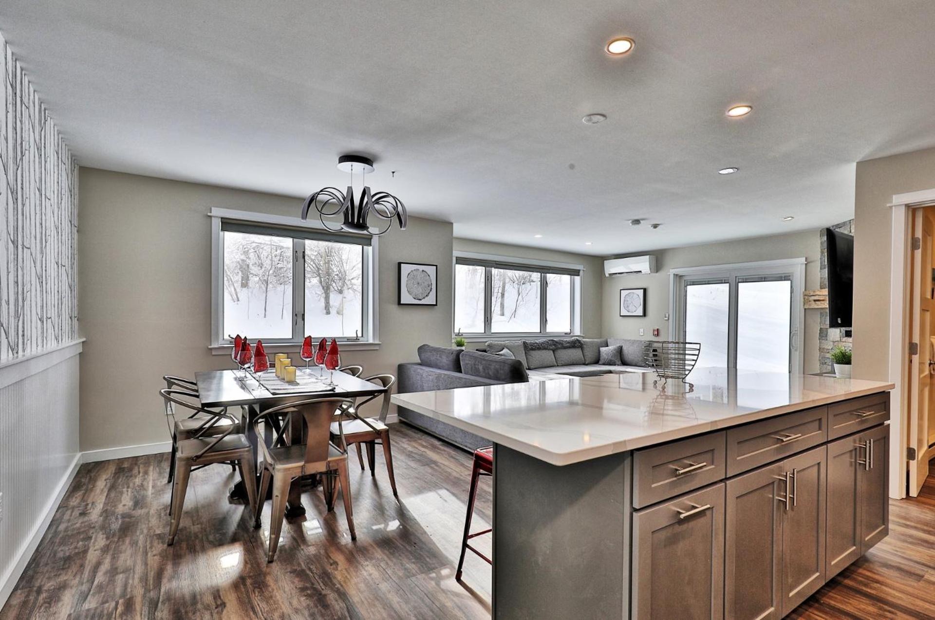 The Forest Fun Suite - 2RM-2BA Condo, Pool, Bus, King Bed, 2 Sofa Beds, Fireplace, Ski Rental Deals