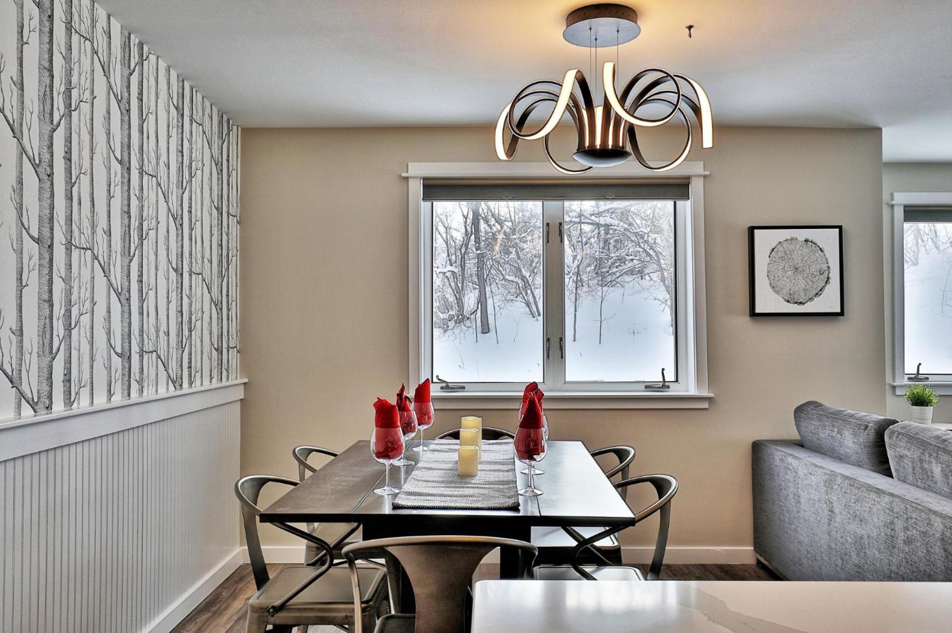 The Forest Fun Suite - 2RM-2BA Condo, Pool, Bus, King Bed, 2 Sofa Beds, Fireplace, Ski Rental Deals