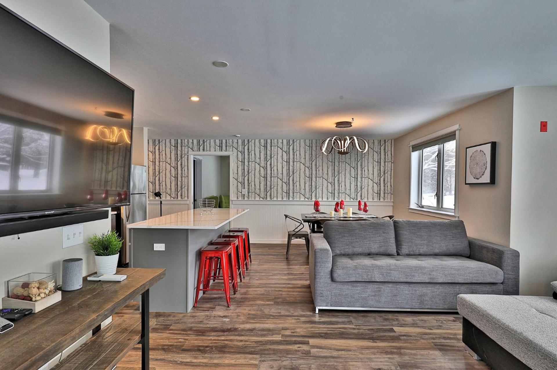 The Forest Fun Suite - 2RM-2BA Condo, Pool, Bus, King Bed, 2 Sofa Beds, Fireplace, Ski Rental Deals