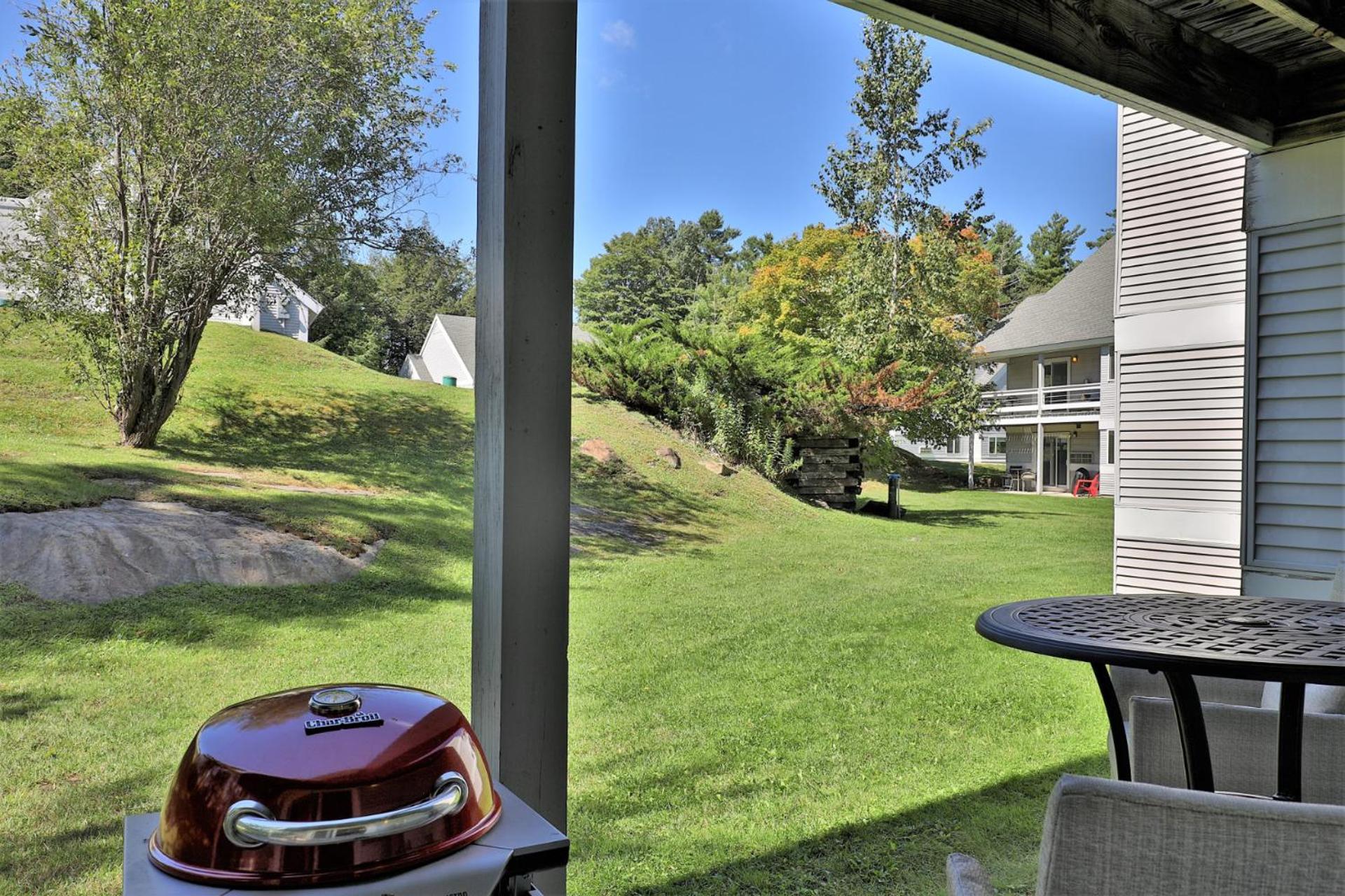 The Forest Fun Suite - 2RM-2BA Condo, Pool, Bus, King Bed, 2 Sofa Beds, Fireplace, Ski Rental Deals