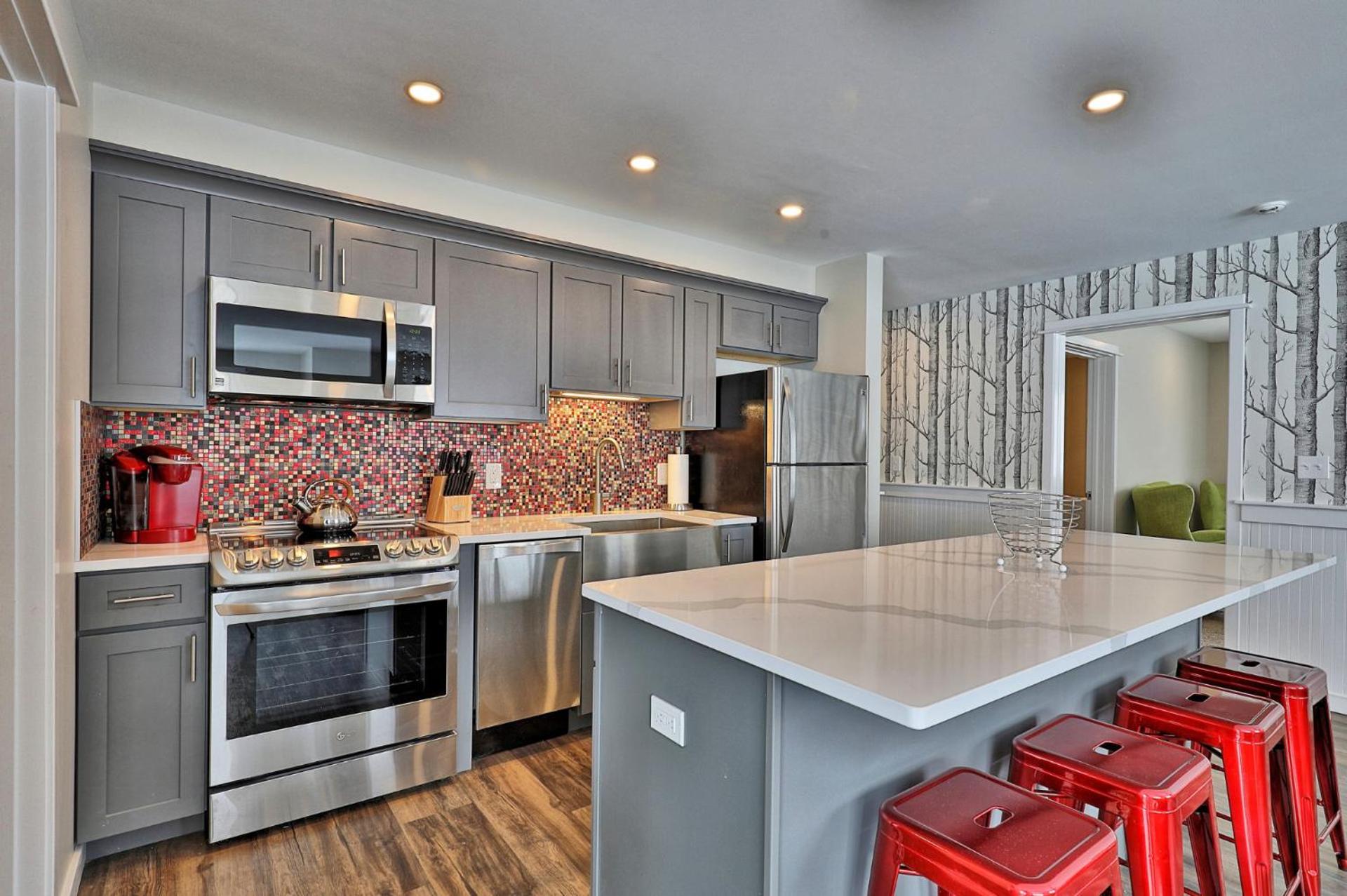 The Forest Fun Suite - 2RM-2BA Condo, Pool, Bus, King Bed, 2 Sofa Beds, Fireplace, Ski Rental Deals
