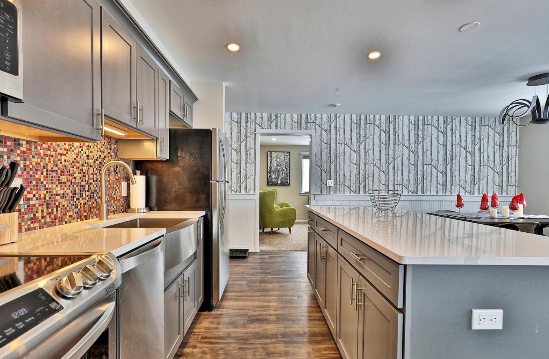 The Forest Fun Suite - 2RM-2BA Condo, Pool, Bus, King Bed, 2 Sofa Beds, Fireplace, Ski Rental Deals