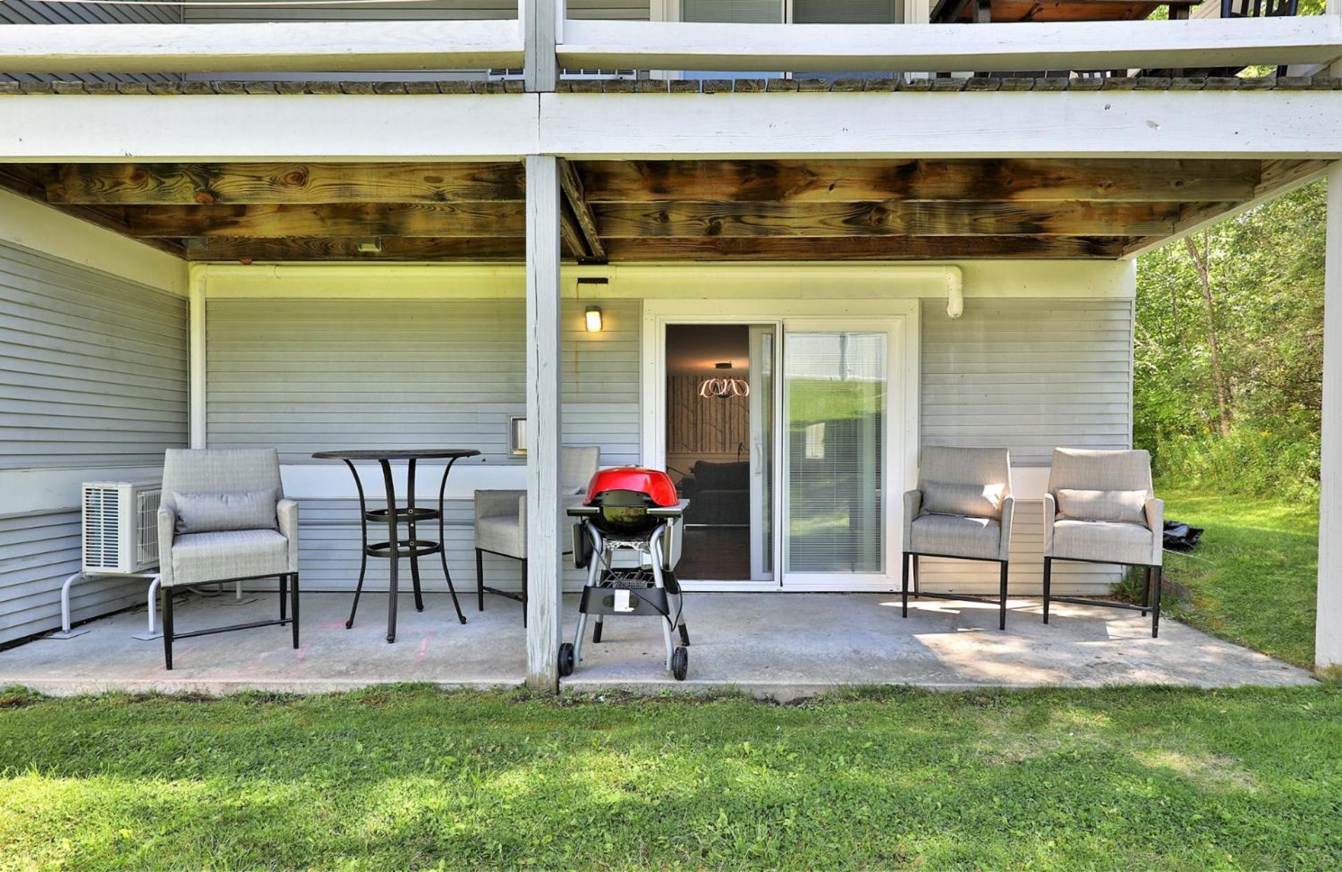 The Forest Fun Suite - 2RM-2BA Condo, Pool, Bus, King Bed, 2 Sofa Beds, Fireplace, Ski Rental Deals