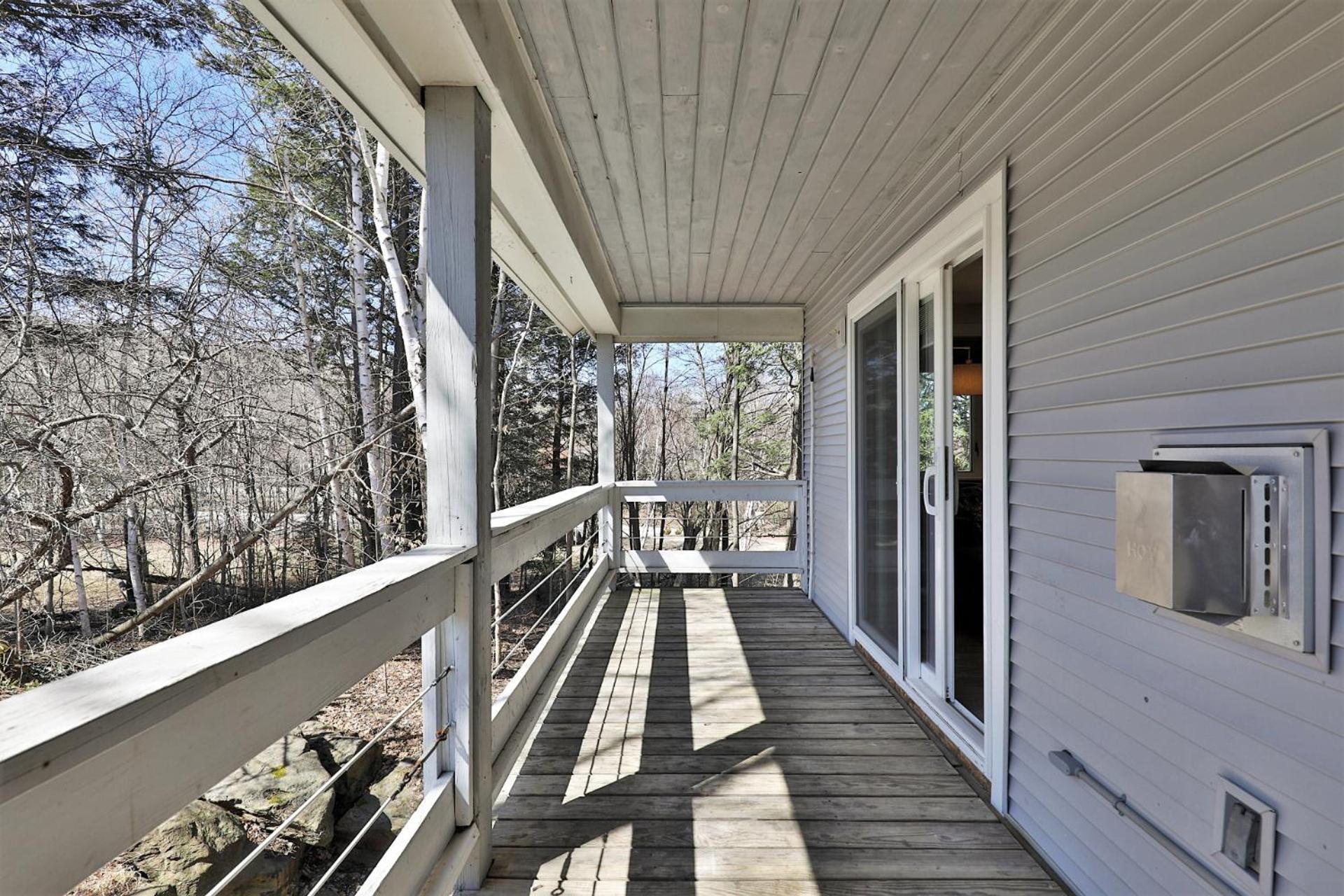 The Swirl Suite, Renovated 2RM-2BA Condo, Sleeps 6, Fireplace, Summer Pool