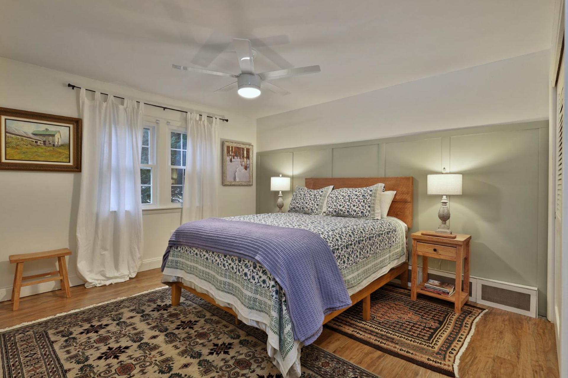 Susan Lane Hideaway - 4BR, 3BA Renovated Home, Close to Skiing and Town, Fireplace