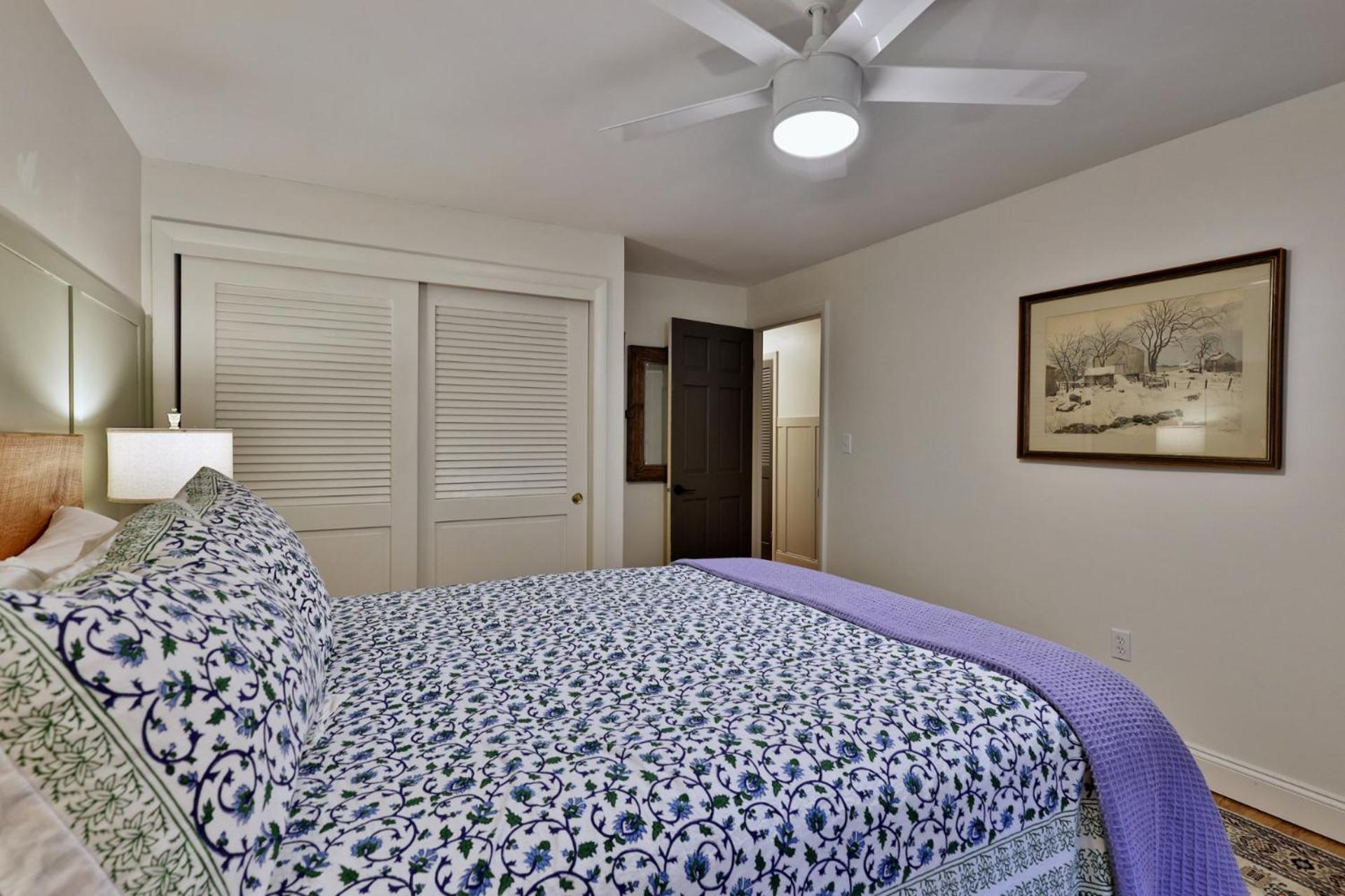 Susan Lane Hideaway - 4BR, 3BA Renovated Home, Close to Skiing and Town, Fireplace