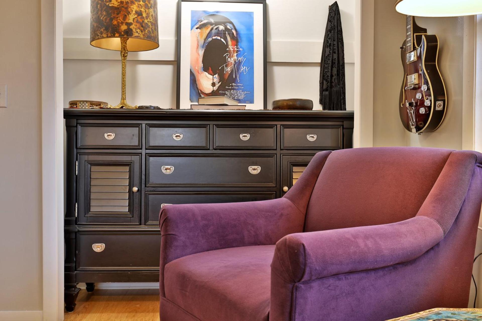 Susan Lane Hideaway - 4BR, 3BA Renovated Home, Close to Skiing and Town, Fireplace