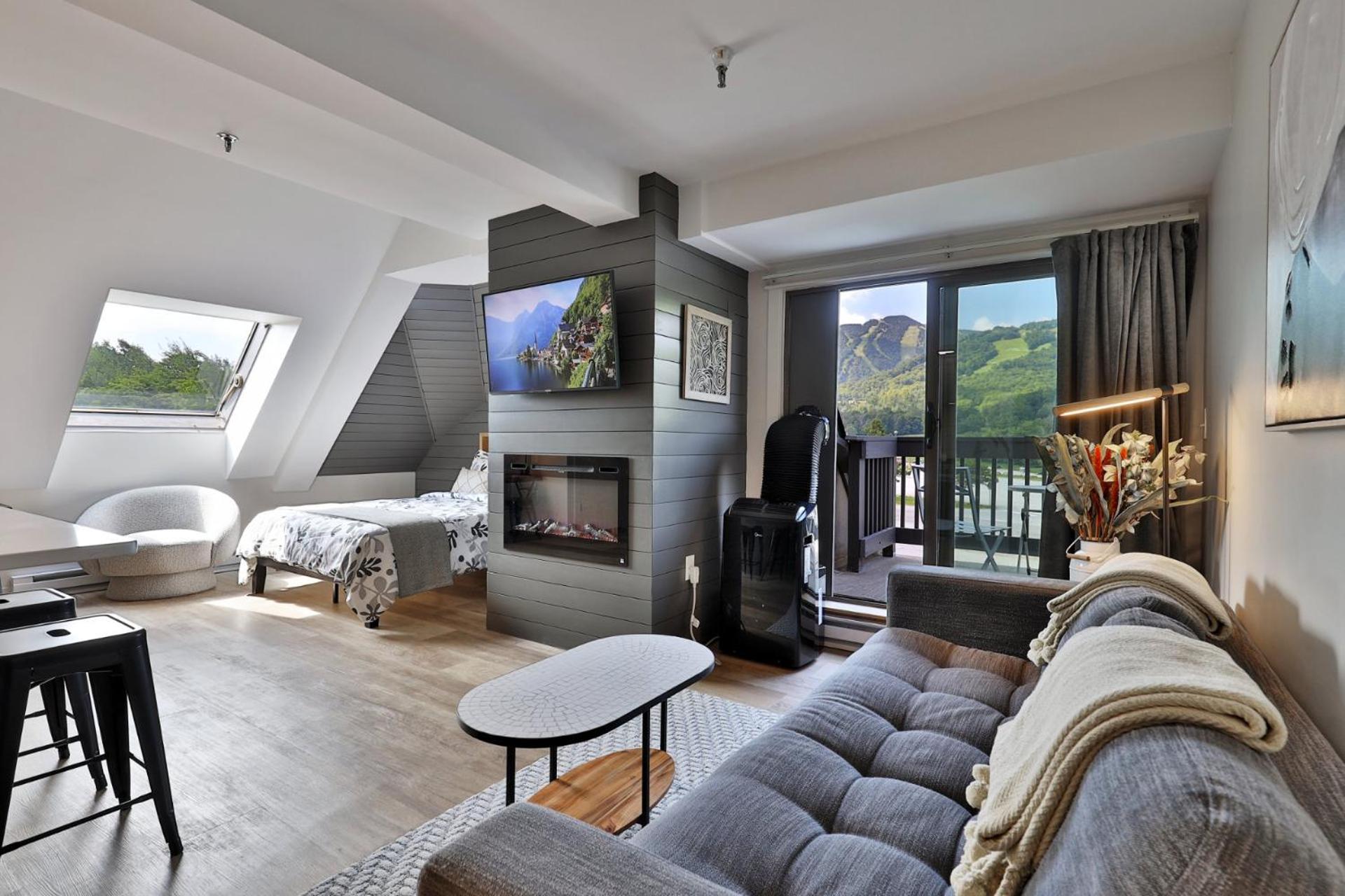 Mountain Green 3F9 - Newly Renovated Studio, Amazing Views and Location, Pool, Hot Tub, Shuttle