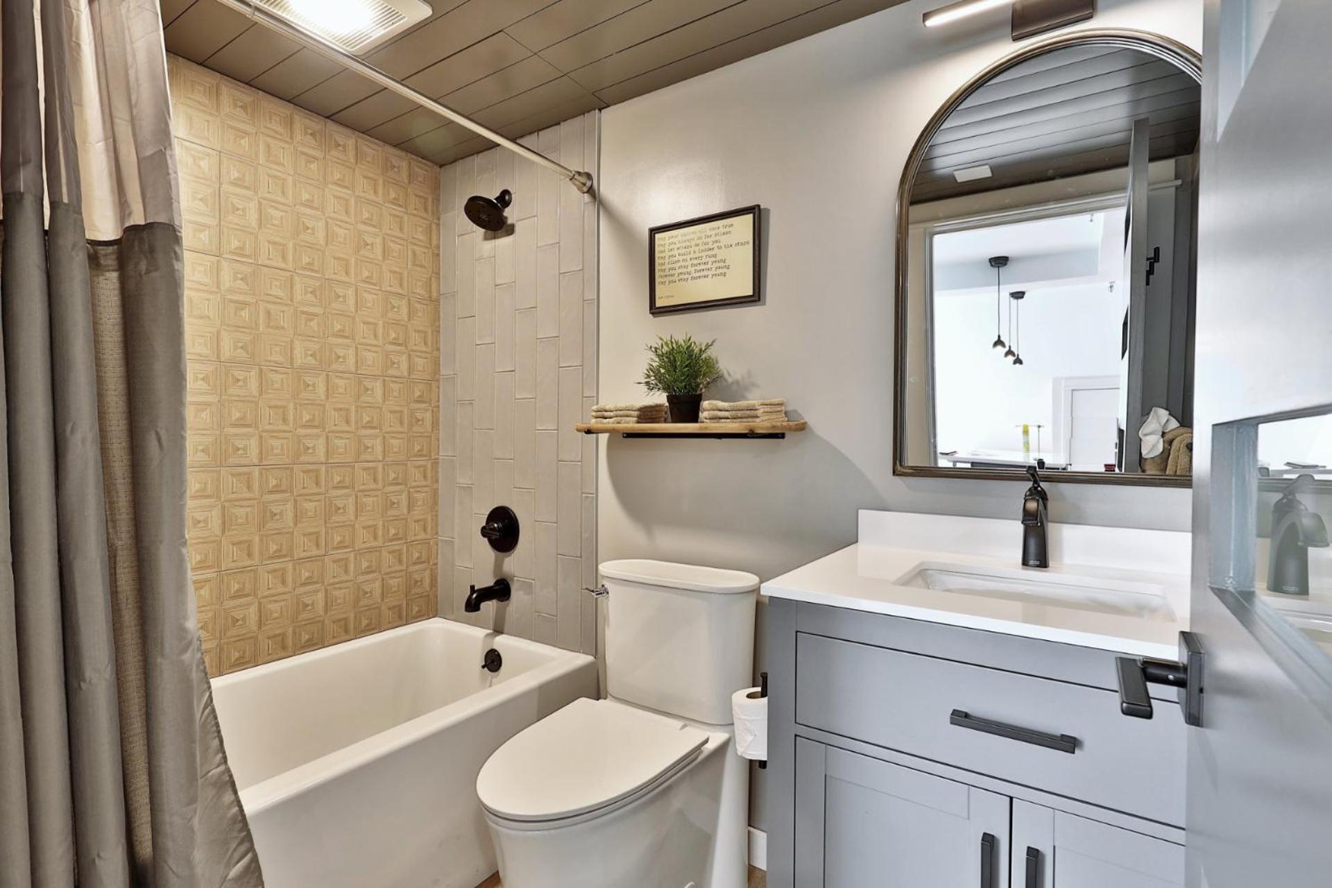 Mountain Green 3F9 - Newly Renovated Studio, Amazing Views and Location, Pool, Hot Tub, Shuttle
