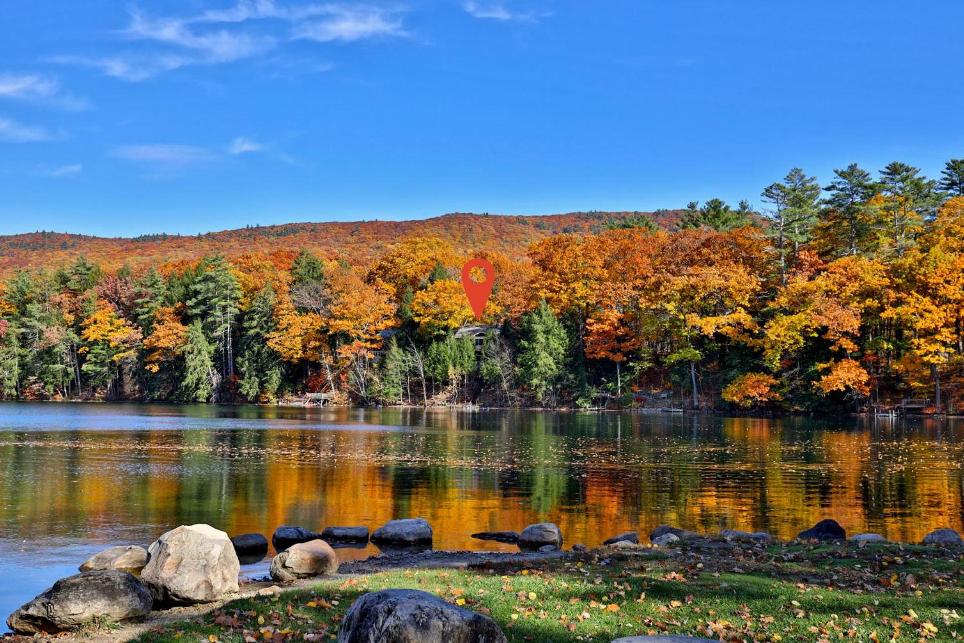 Lakeside Lodge at Fern Lake - 3BR, 1BA Waterfront with Dock
