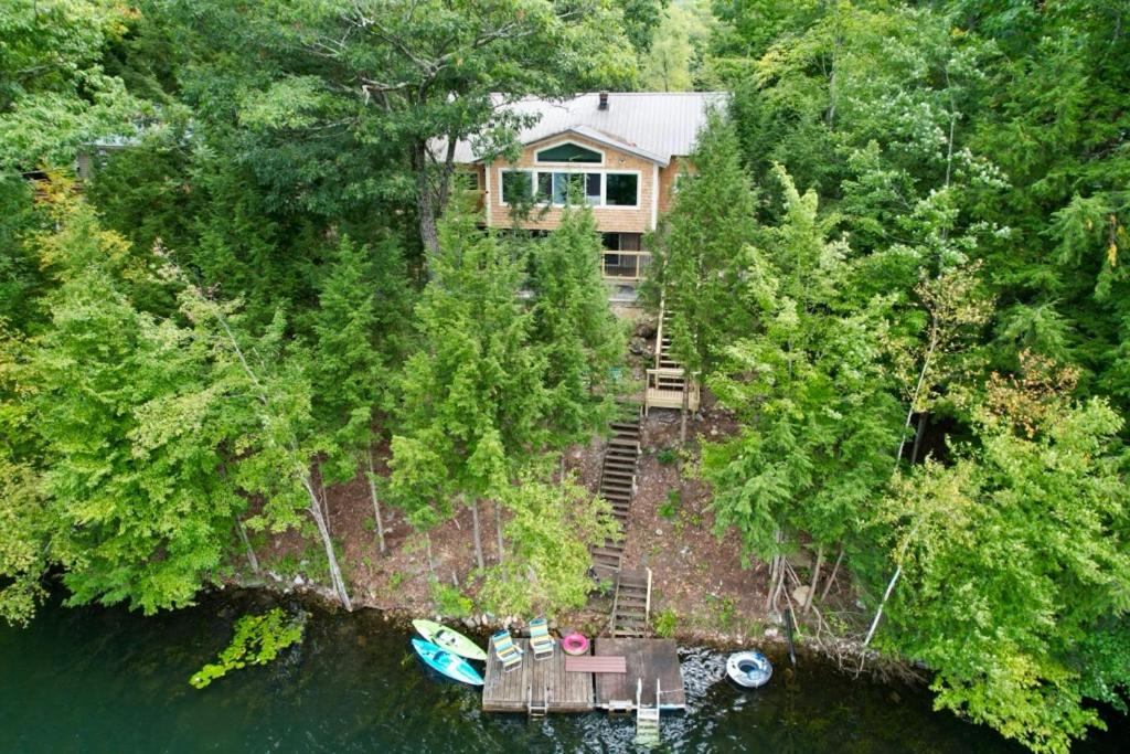 Lakeside Lodge at Fern Lake - 3BR, 1BA Waterfront with Dock