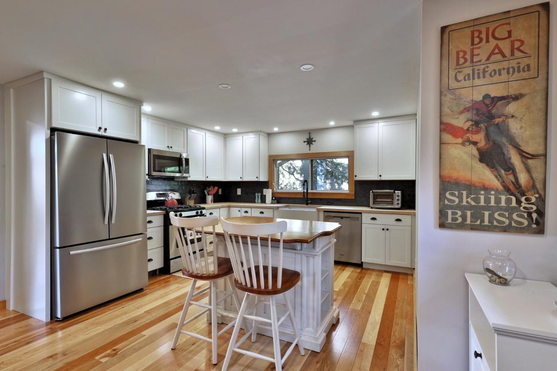 Lakeside Lodge at Fern Lake - 3BR, 1BA Waterfront with Dock
