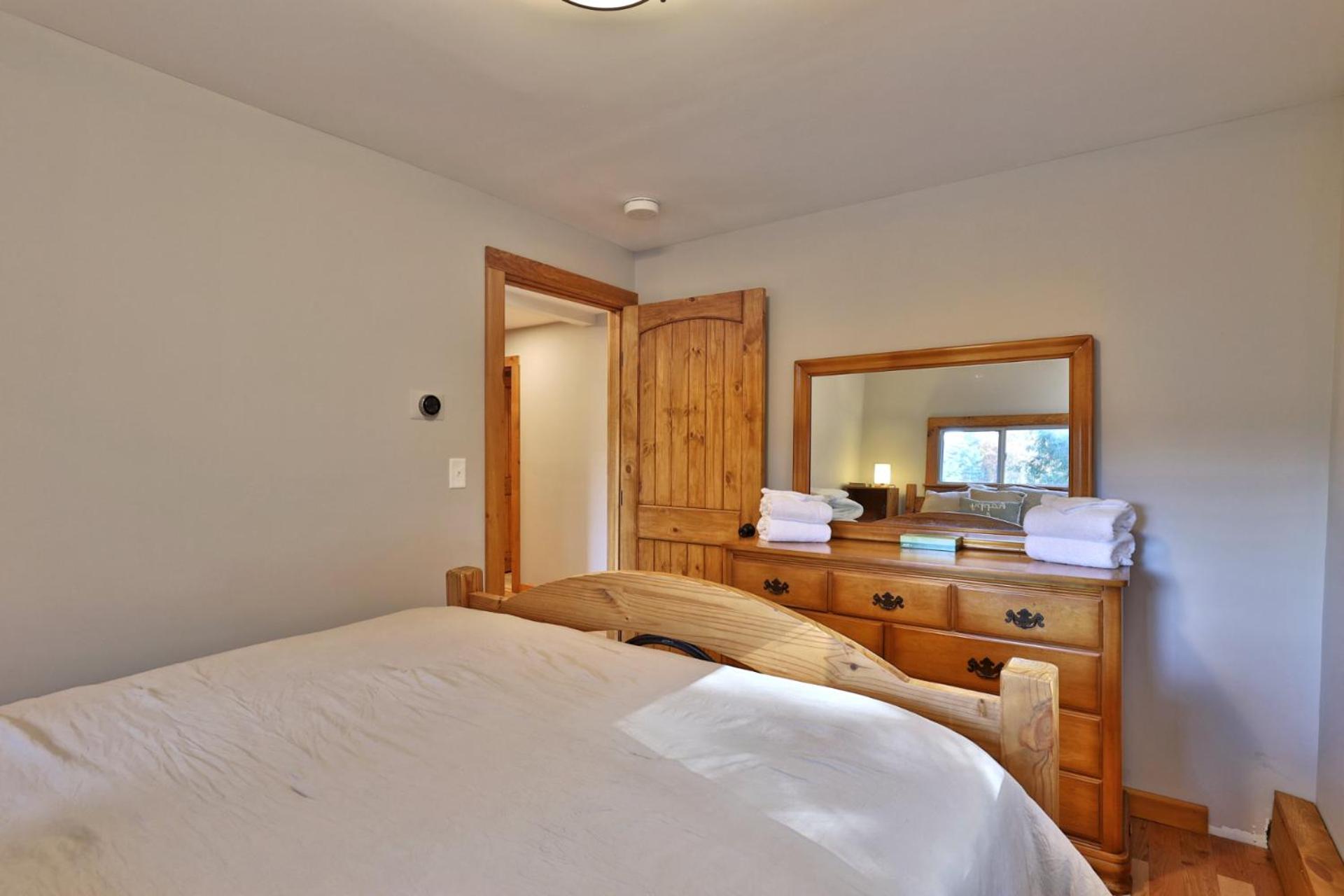 Lakeside Lodge at Fern Lake - 3BR, 1BA Waterfront with Dock