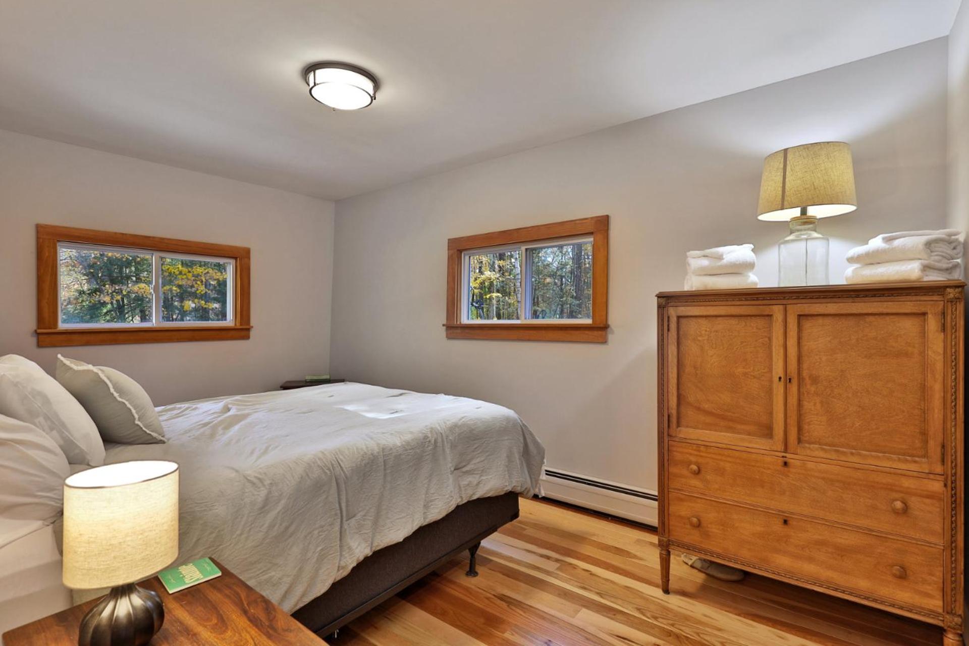 Lakeside Lodge at Fern Lake - 3BR, 1BA Waterfront with Dock