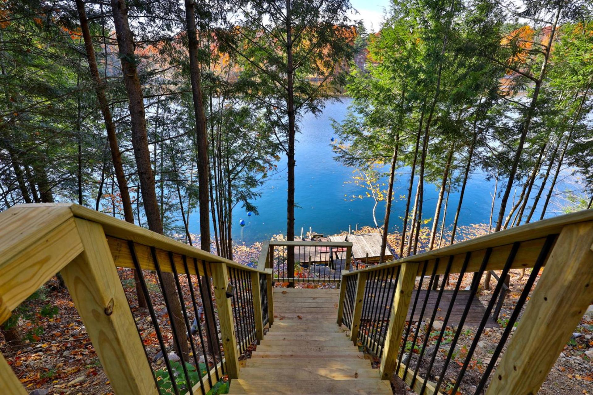 Lakeside Lodge at Fern Lake - 3BR, 1BA Waterfront with Dock