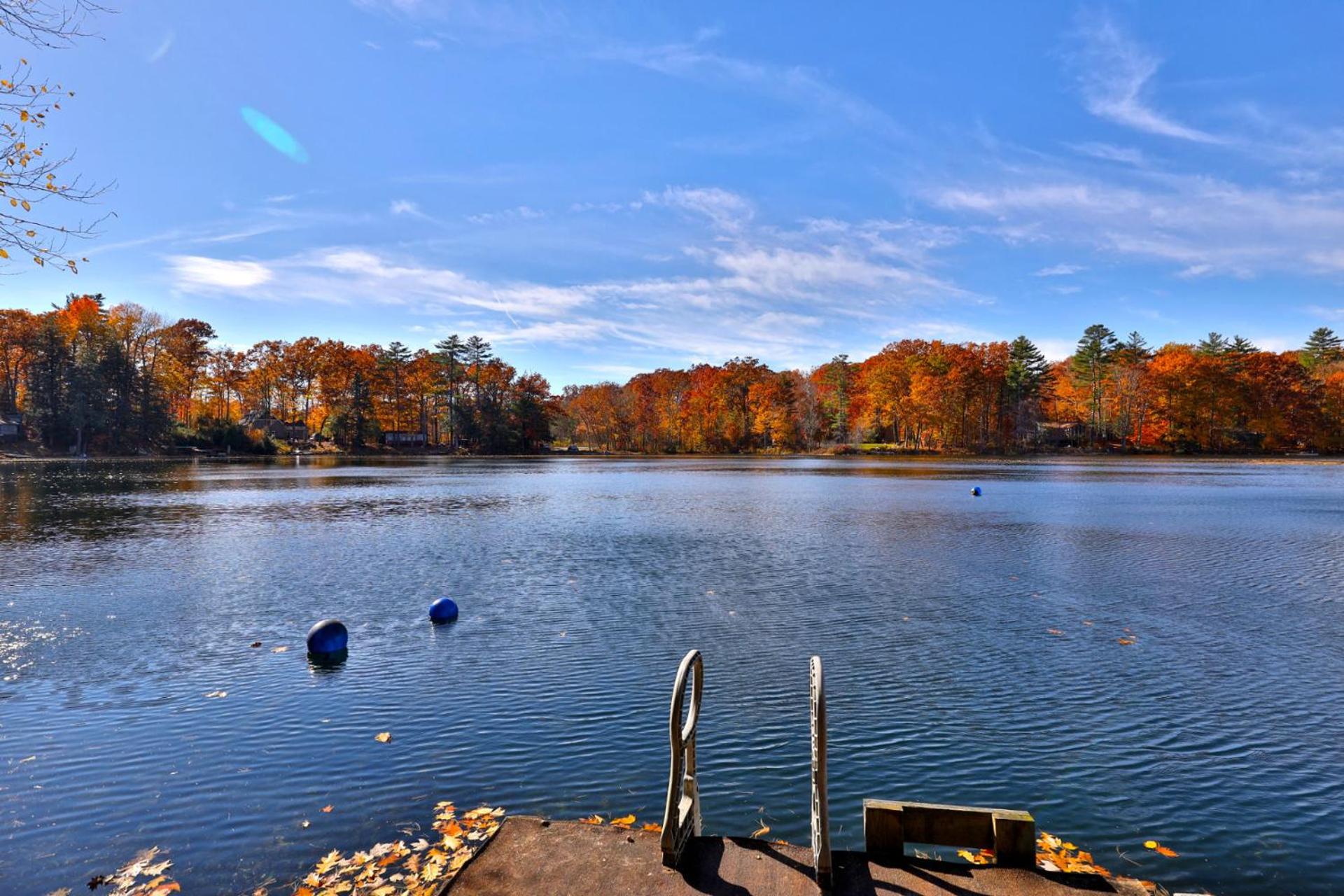 Lakeside Lodge at Fern Lake - 3BR, 1BA Waterfront with Dock