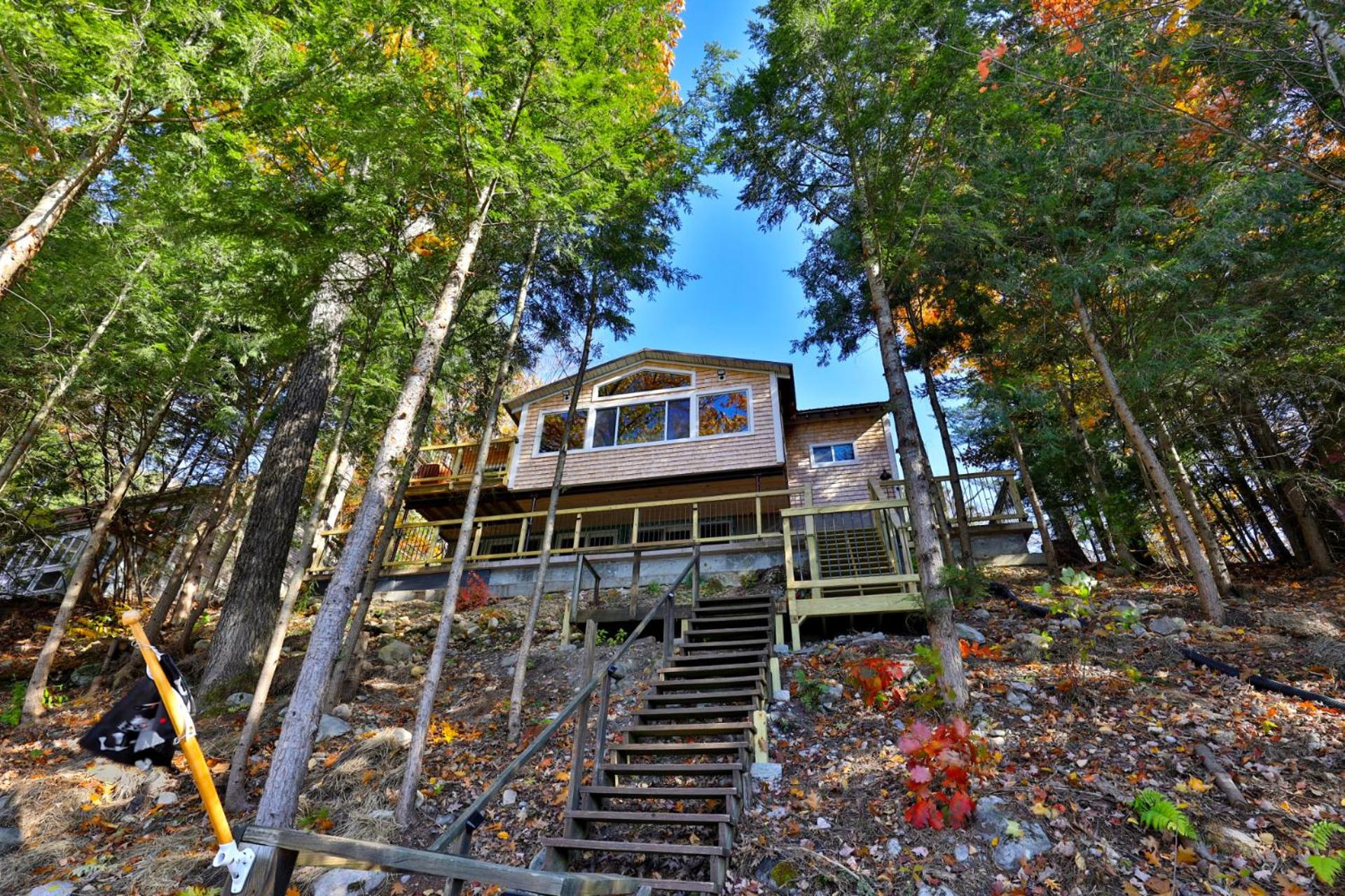 Lakeside Lodge at Fern Lake - 3BR, 1BA Waterfront with Dock