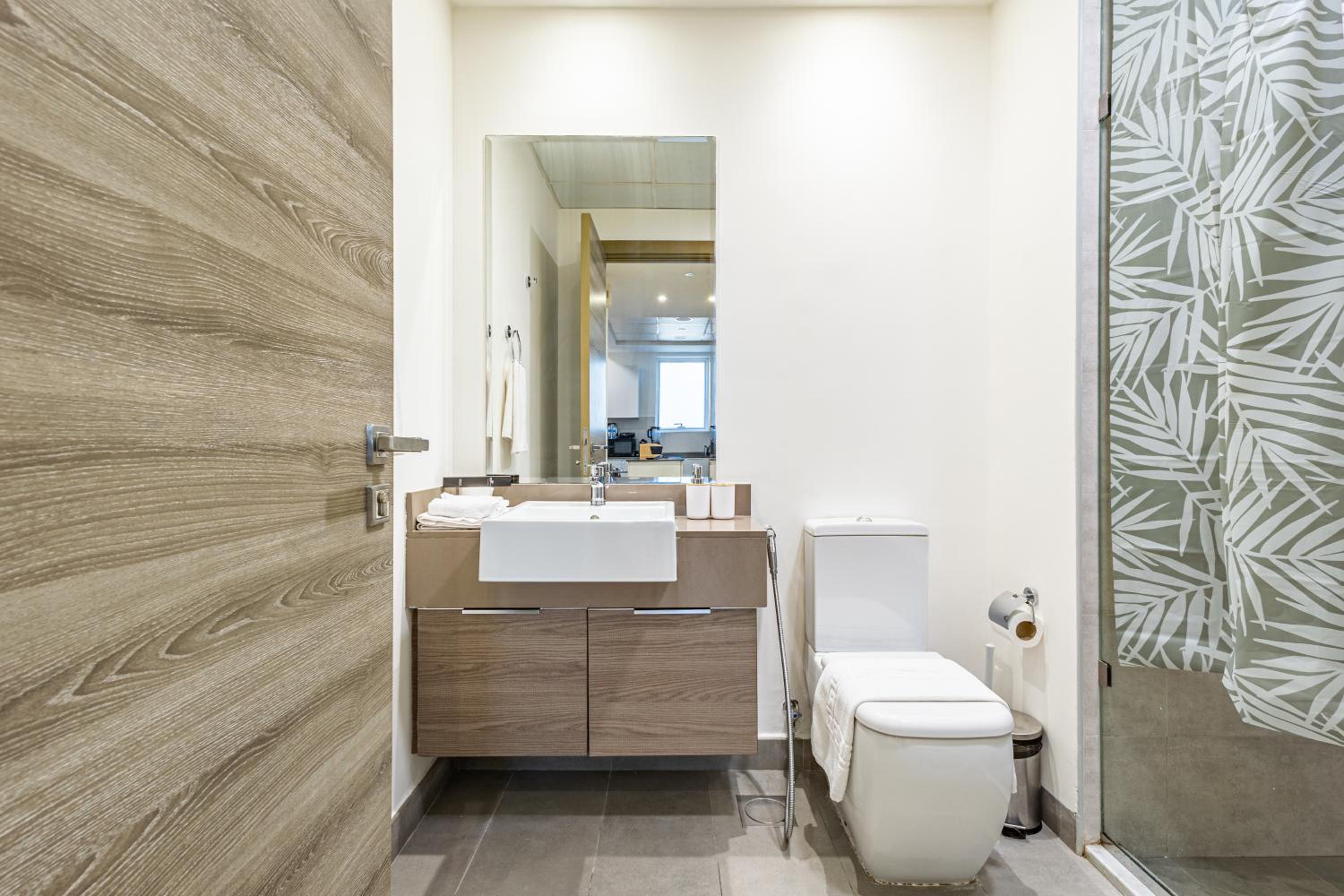 Superhost - Bright & Stylish 1-Bedroom in Bloom Tower, JVC