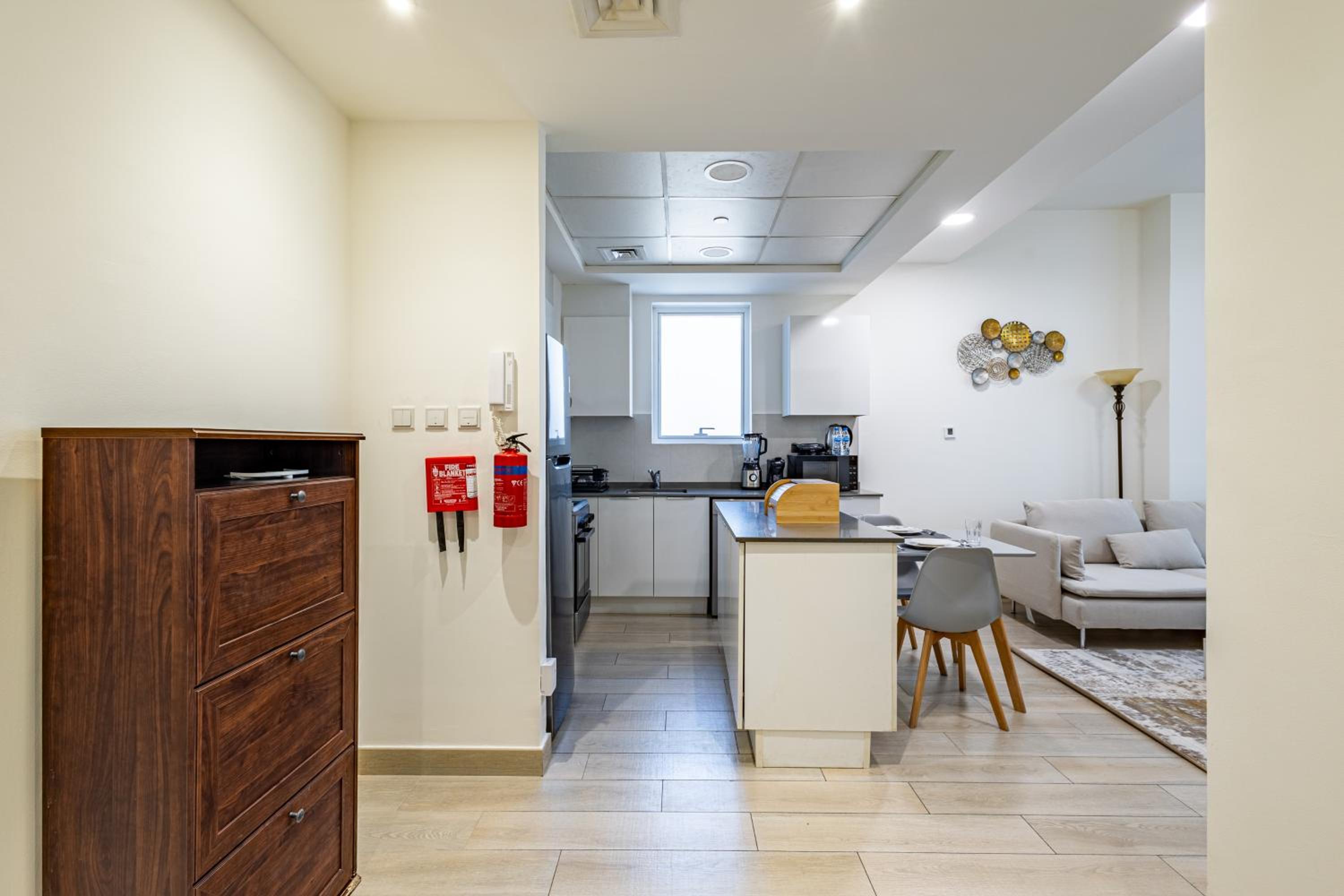 Superhost - Bright & Stylish 1-Bedroom in Bloom Tower, JVC