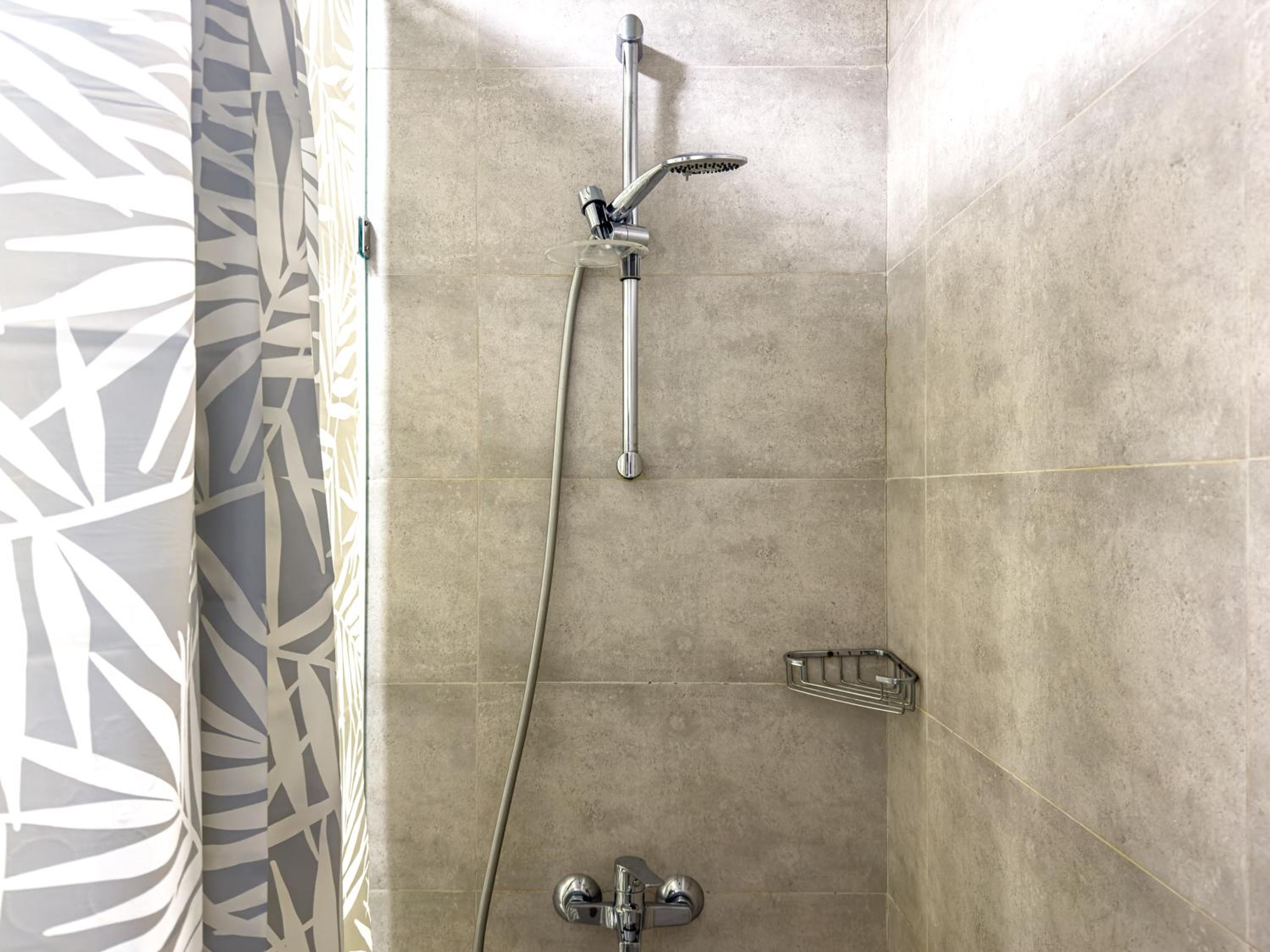 Superhost - Bright & Stylish 1-Bedroom in Bloom Tower, JVC