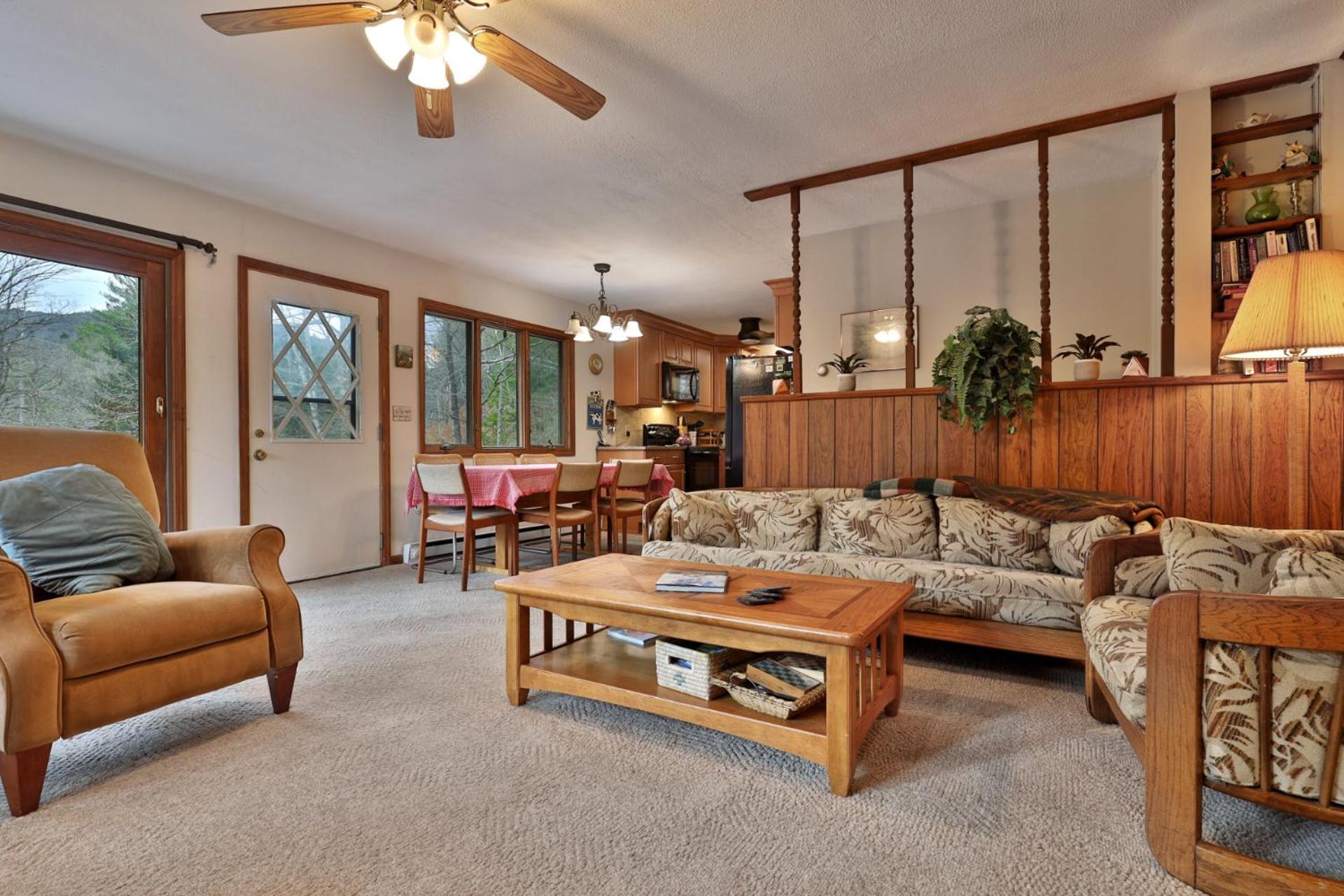Cozy Vermont House Near Ski Resort, Bridgewater and Woodstock, Private