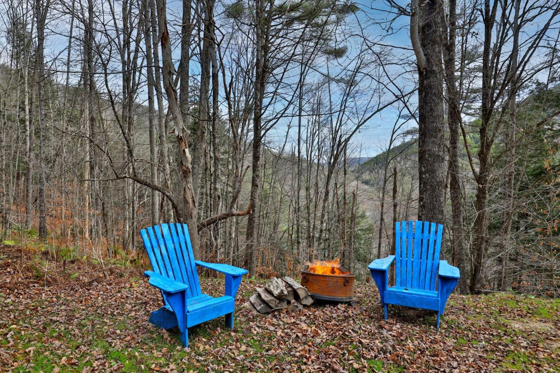 Cozy Vermont House Near Ski Resort, Bridgewater and Woodstock, Private