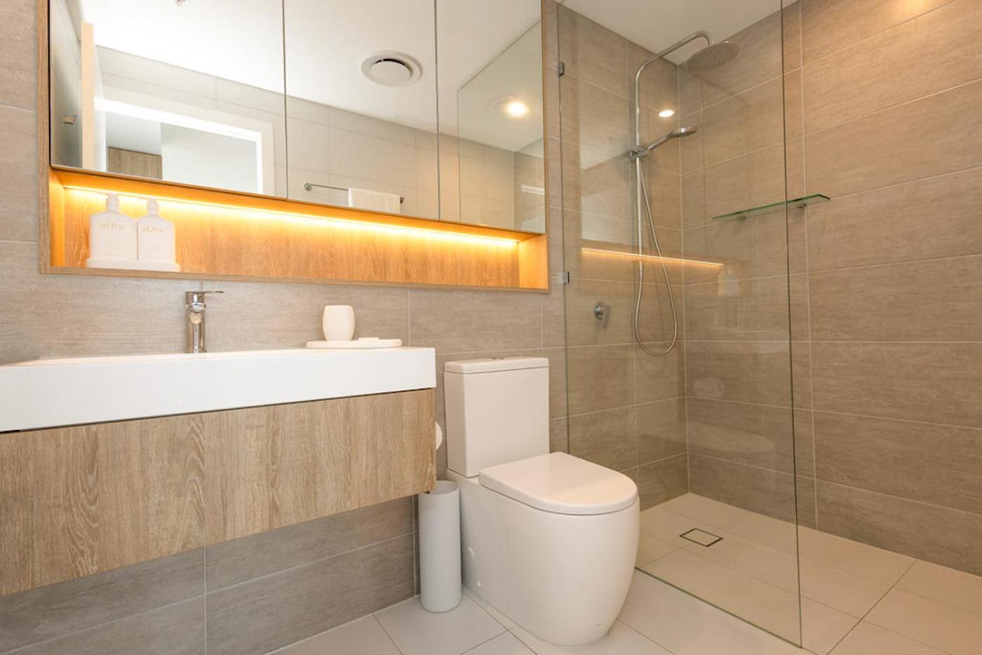 Luxury Modern Broadbeach Apartment