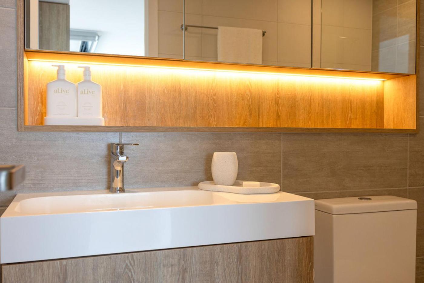 Luxury Modern Broadbeach Apartment