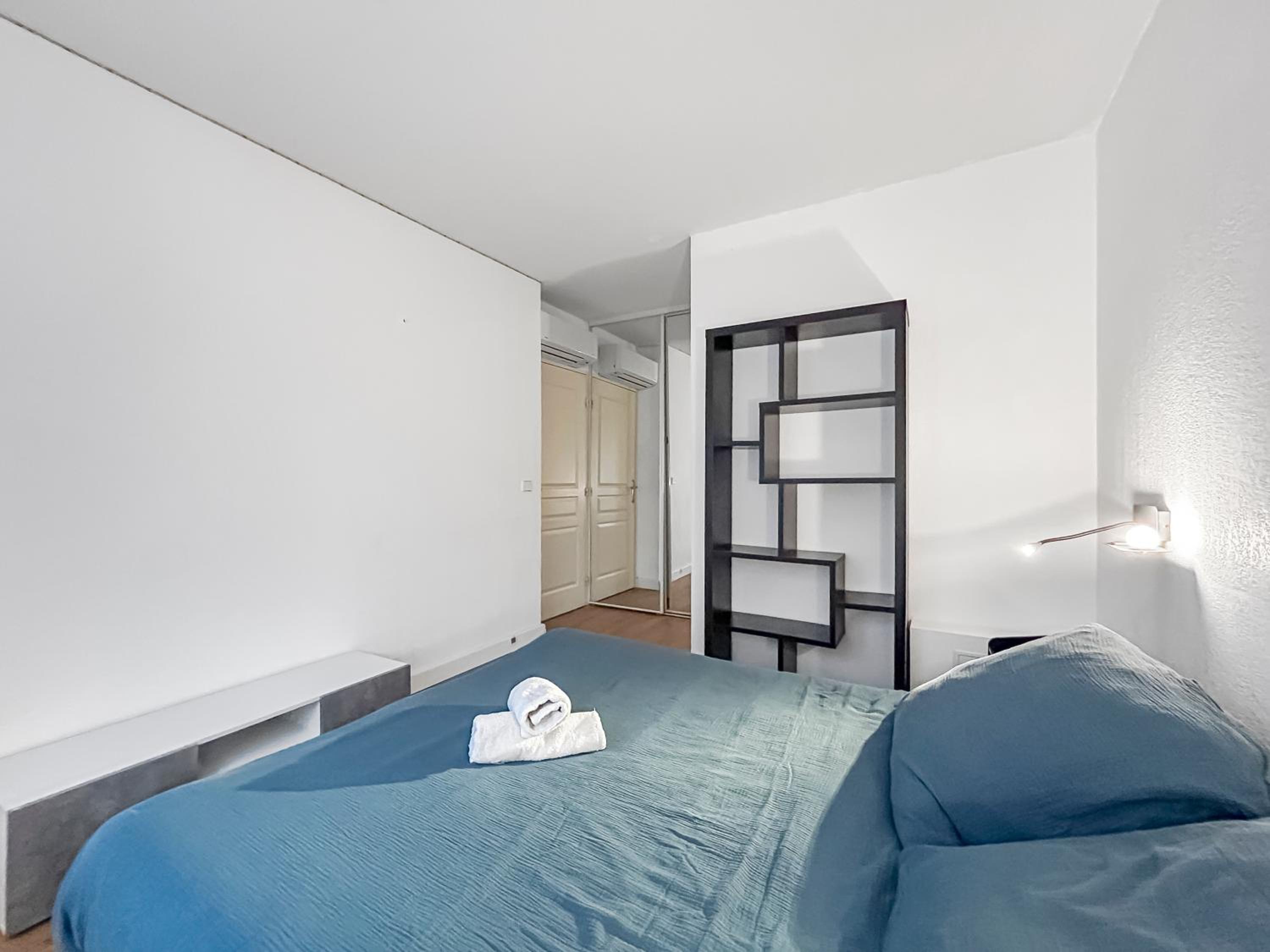 T2 35m2 clim, piscine, balcon et parking privé à 2 pas du port Santa Lucia