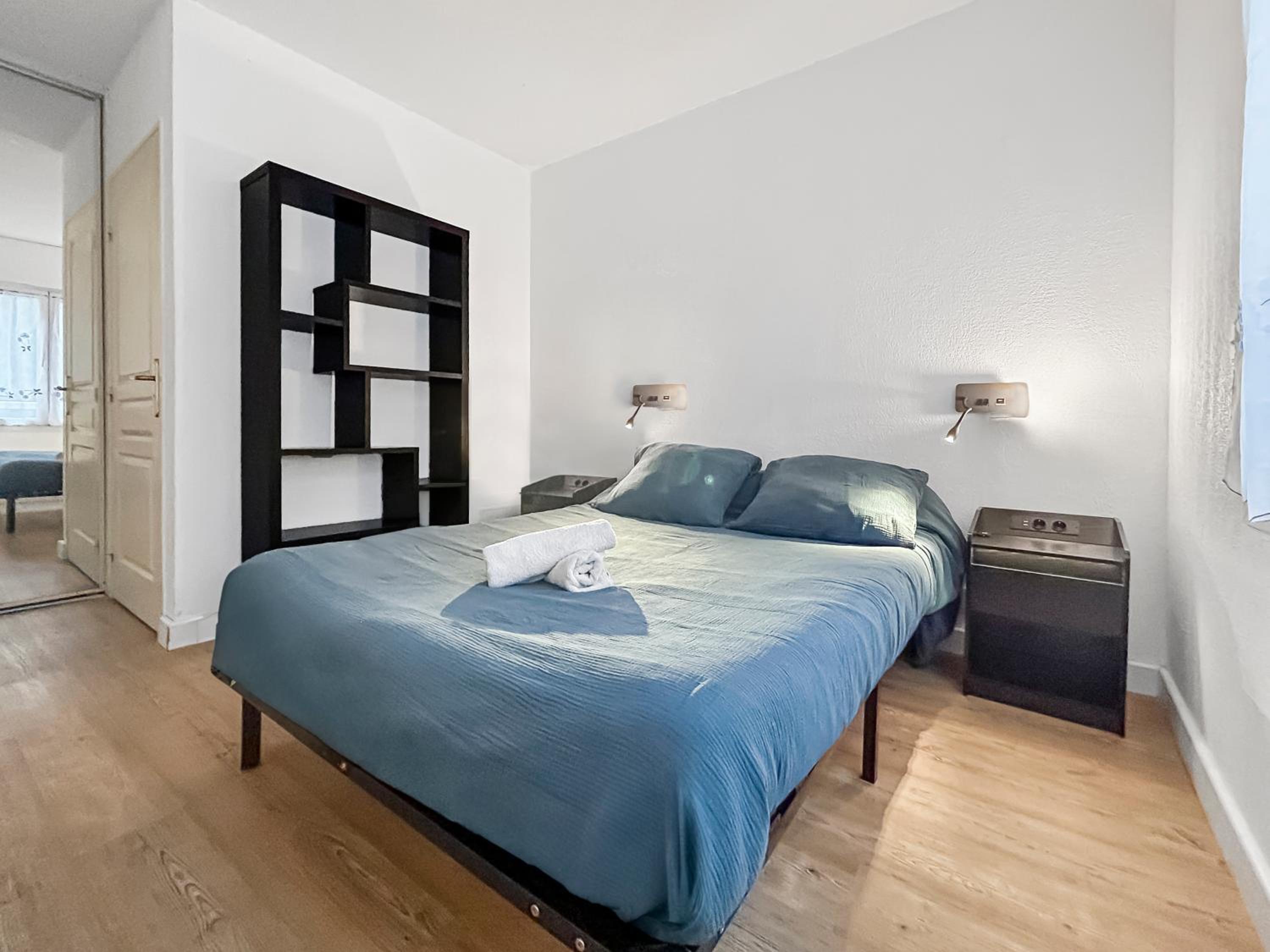 T2 35m2 clim, piscine, balcon et parking privé à 2 pas du port Santa Lucia