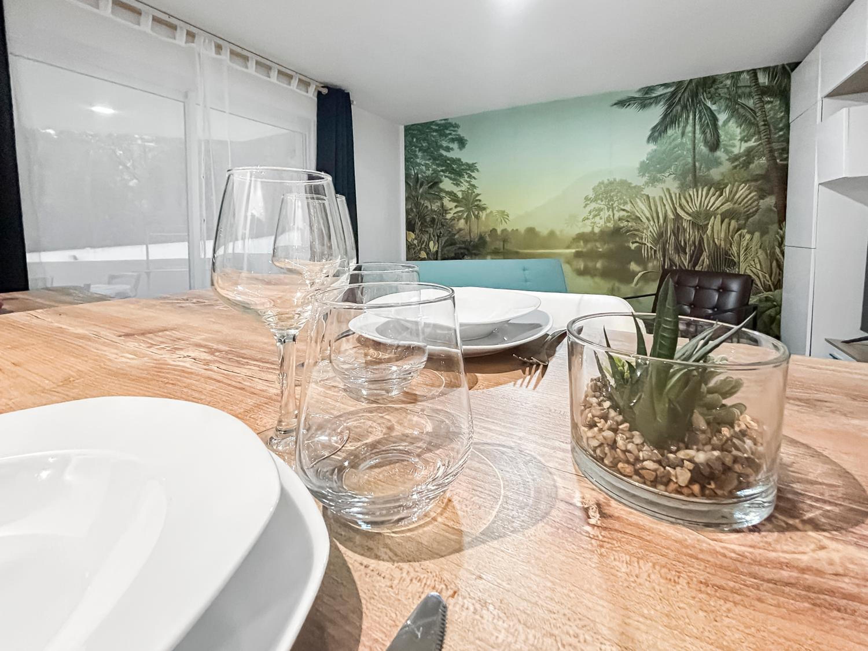 T2 35m2 clim, piscine, balcon et parking privé à 2 pas du port Santa Lucia