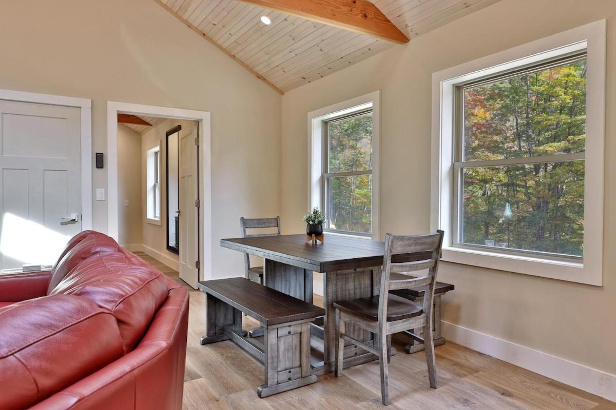 Experience the charm of Peak Hill Home, a cozy 3-BR retreat close to Ski Resort