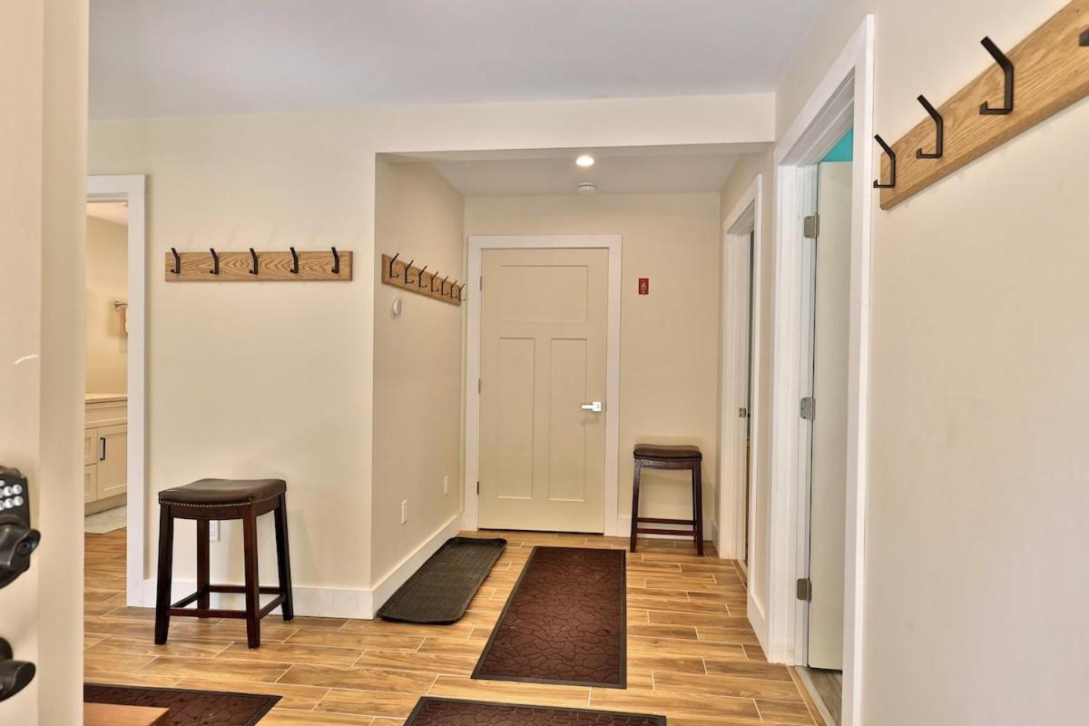 Experience the charm of Peak Hill Home, a cozy 3-BR retreat close to Ski Resort