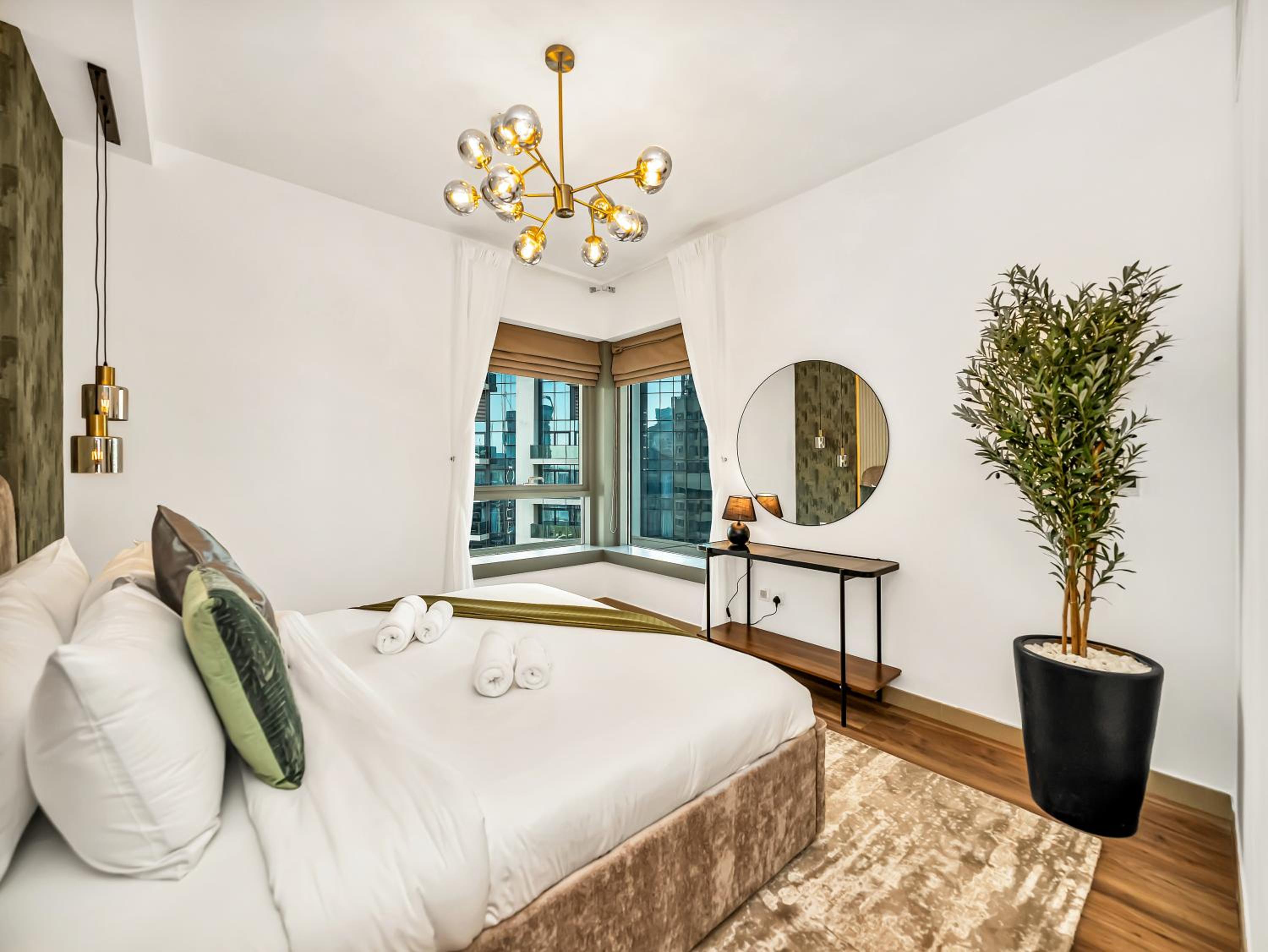 Royal Vista - Luxury 3BR Apartment at 29 Boulevard Tower - Downtown