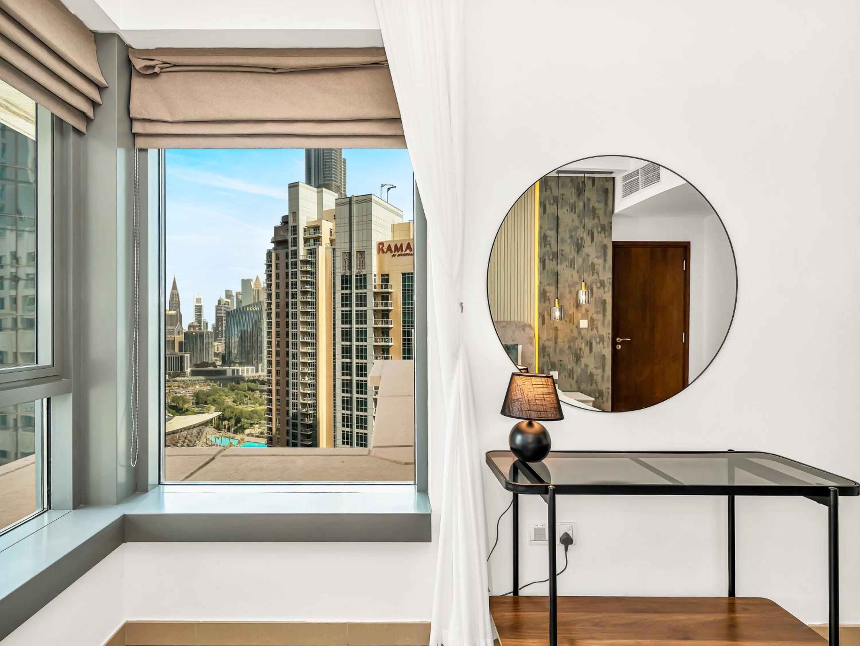 Royal Vista - Luxury 3BR Apartment at 29 Boulevard Tower - Downtown