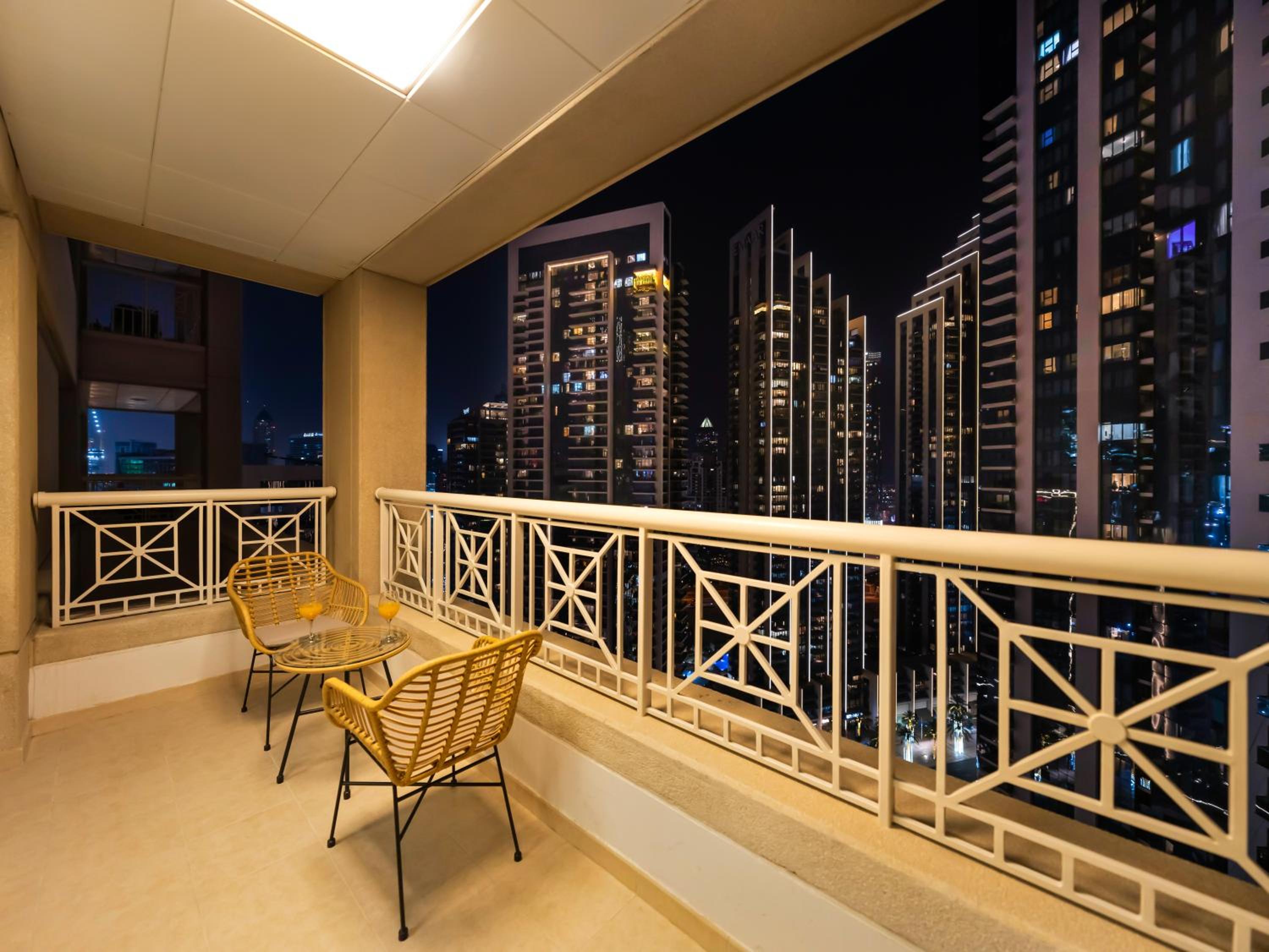 Royal Vista - Luxury 3BR Apartment at 29 Boulevard Tower - Downtown