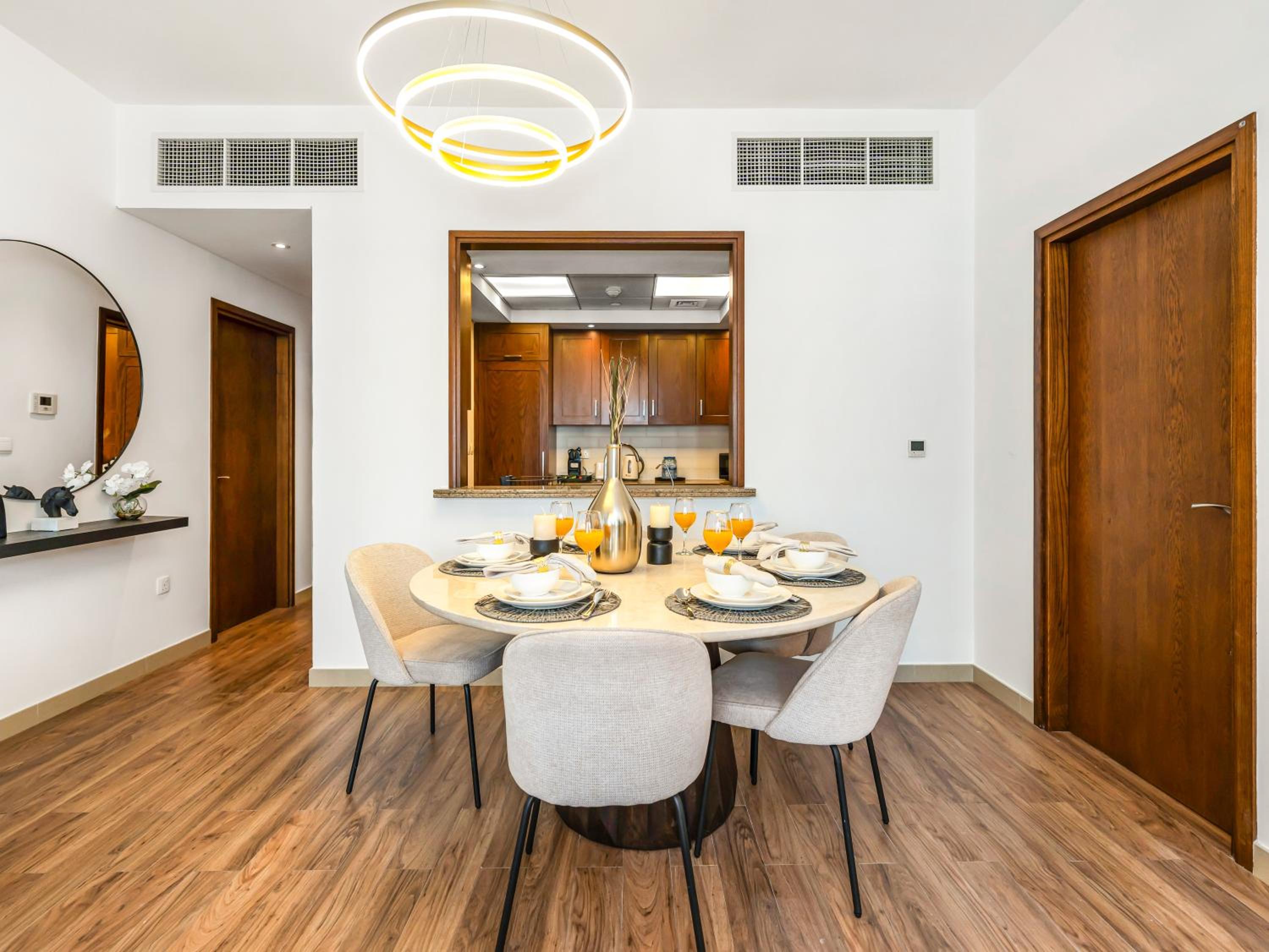 Royal Vista - Luxury 3BR Apartment at 29 Boulevard Tower - Downtown