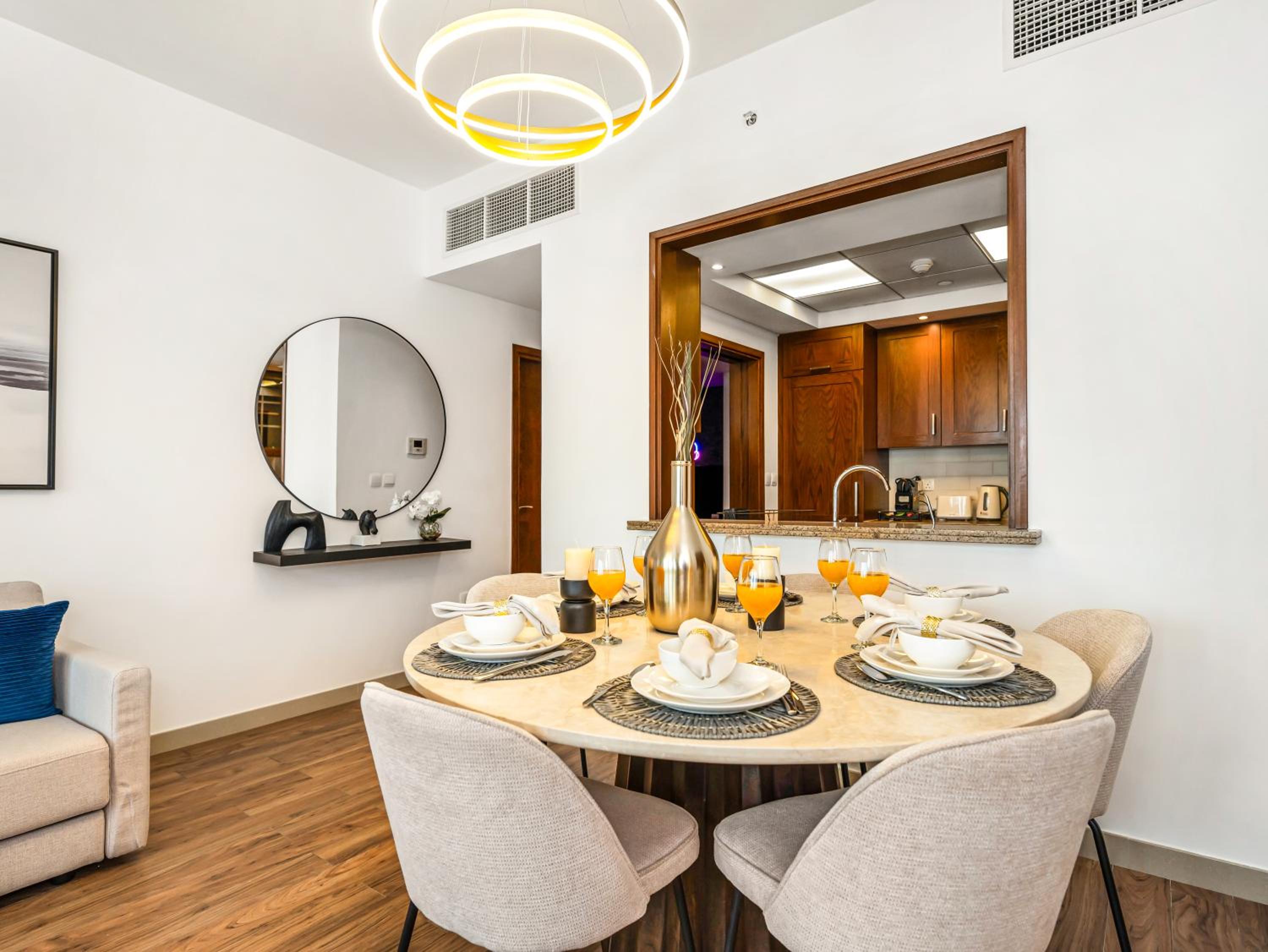 Royal Vista - Luxury 3BR Apartment at 29 Boulevard Tower - Downtown
