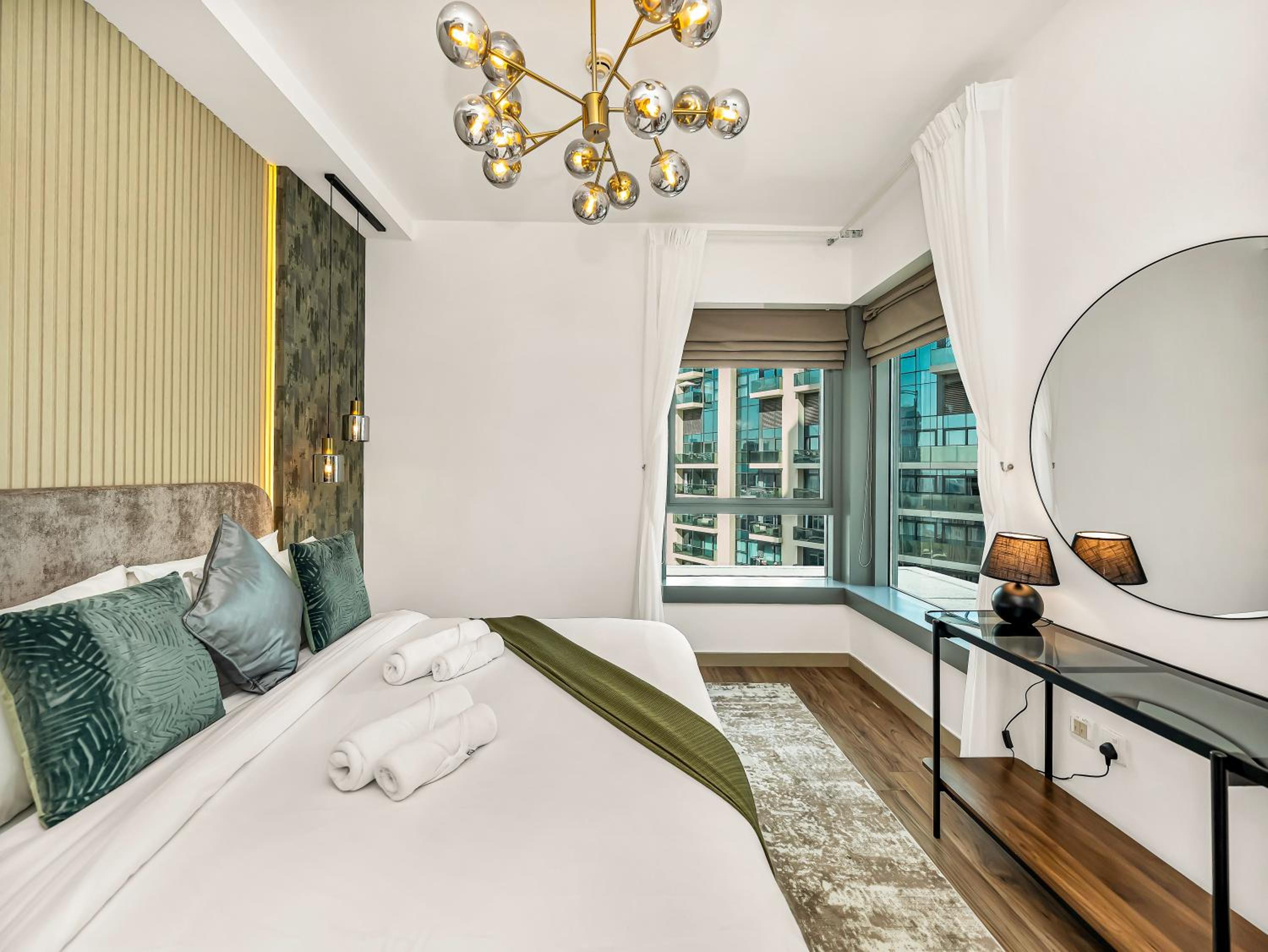 Royal Vista - Luxury 3BR Apartment at 29 Boulevard Tower - Downtown