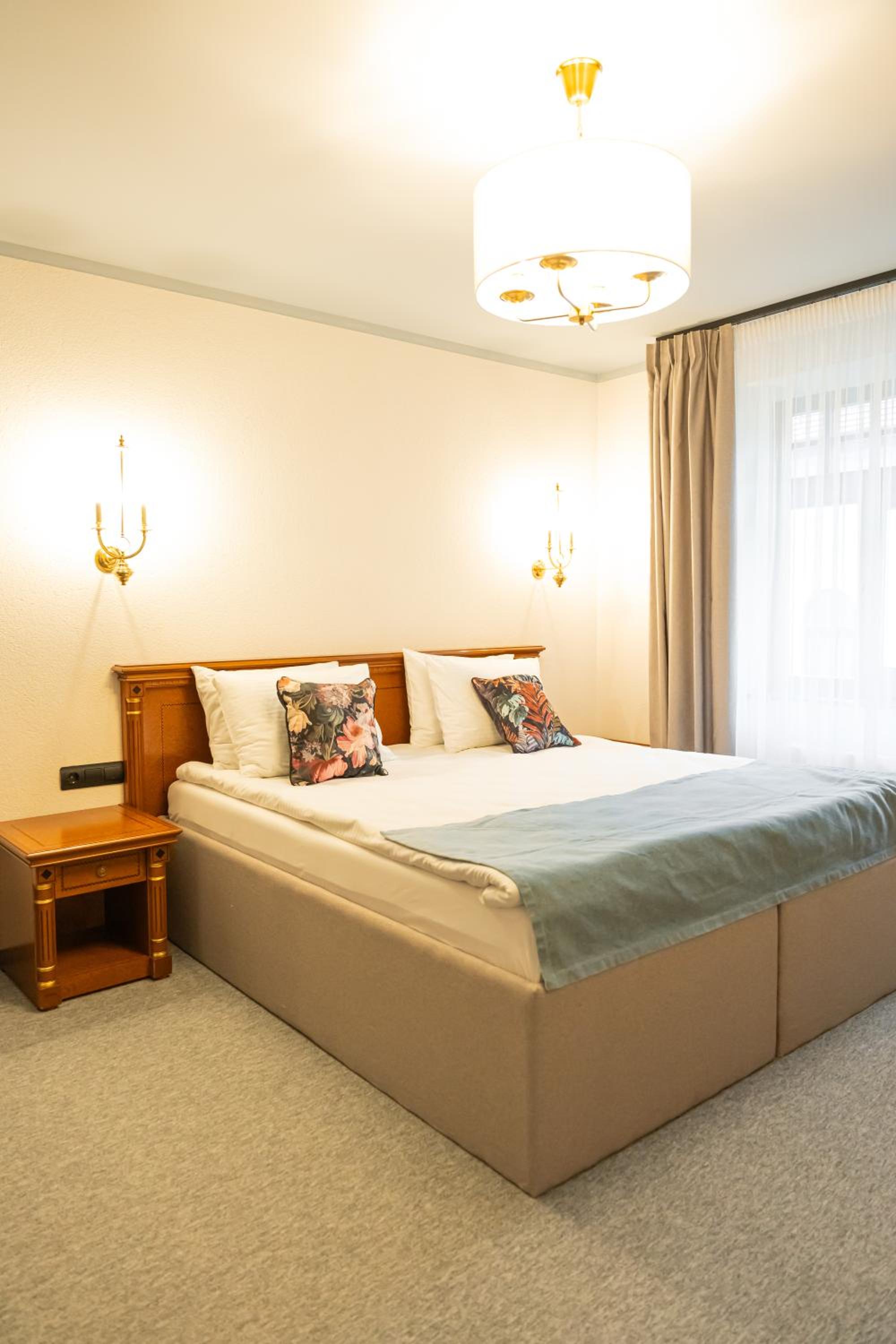 Epic rooms