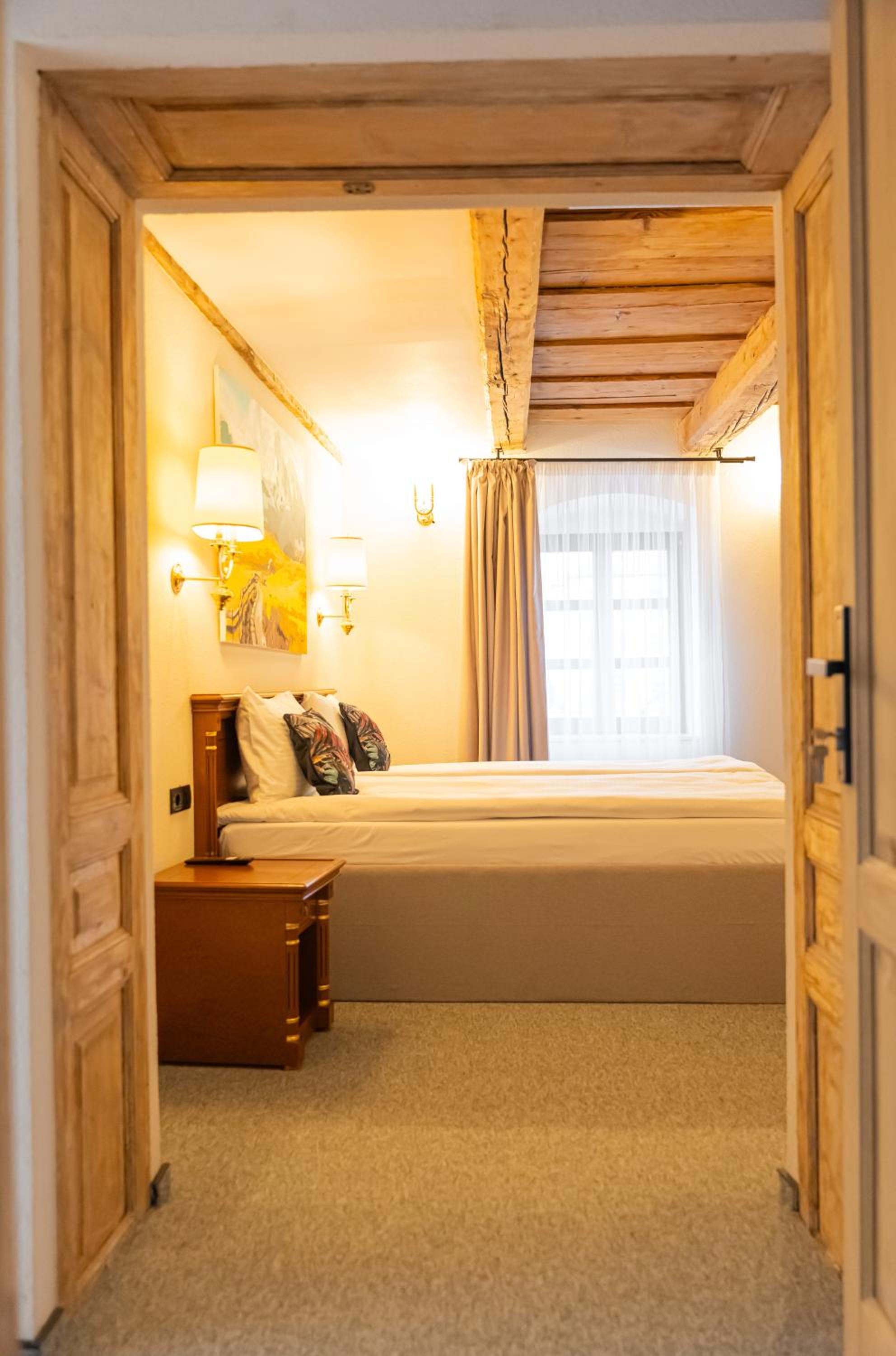 Epic rooms